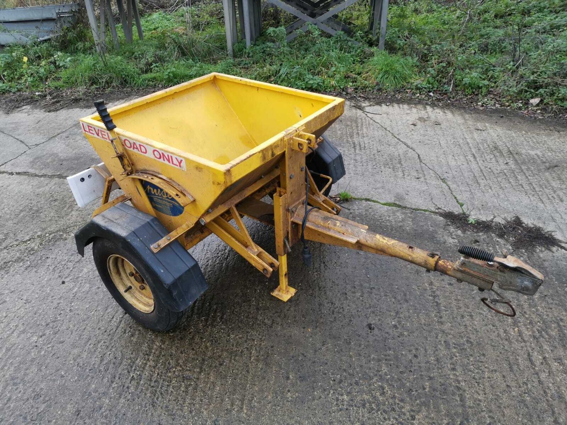 SALT SPREADER / GRITTER GLASDON CRUISER 80, FAST TOW *PLUS VAT*