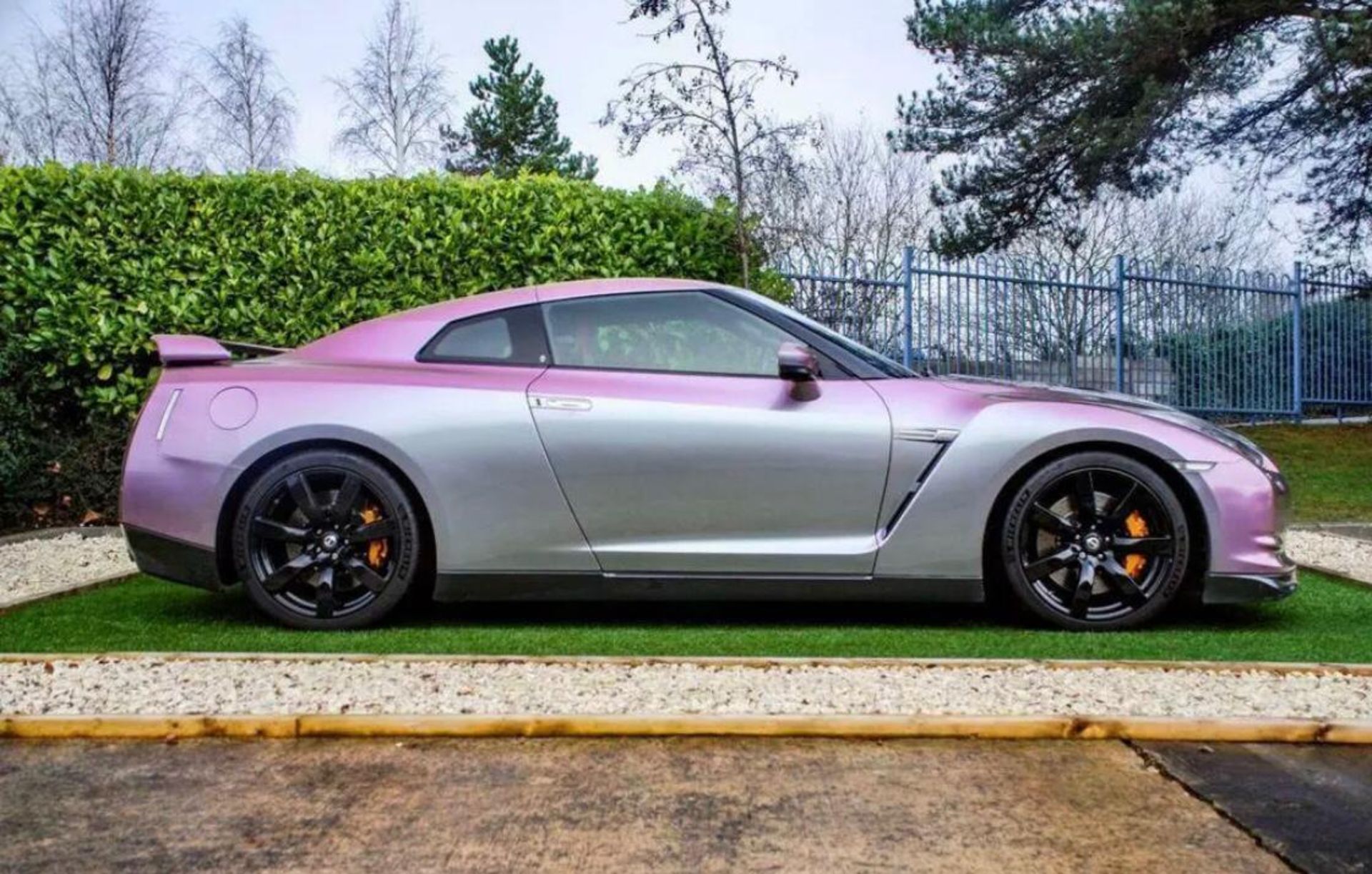 2009 NISSAN GT-R R35 BLACK EDITION 3.8L PETROL COUPE 2DR 479 BHP, CUSTOM PEARLESCENT WRAP *NO VAT* - Image 5 of 11