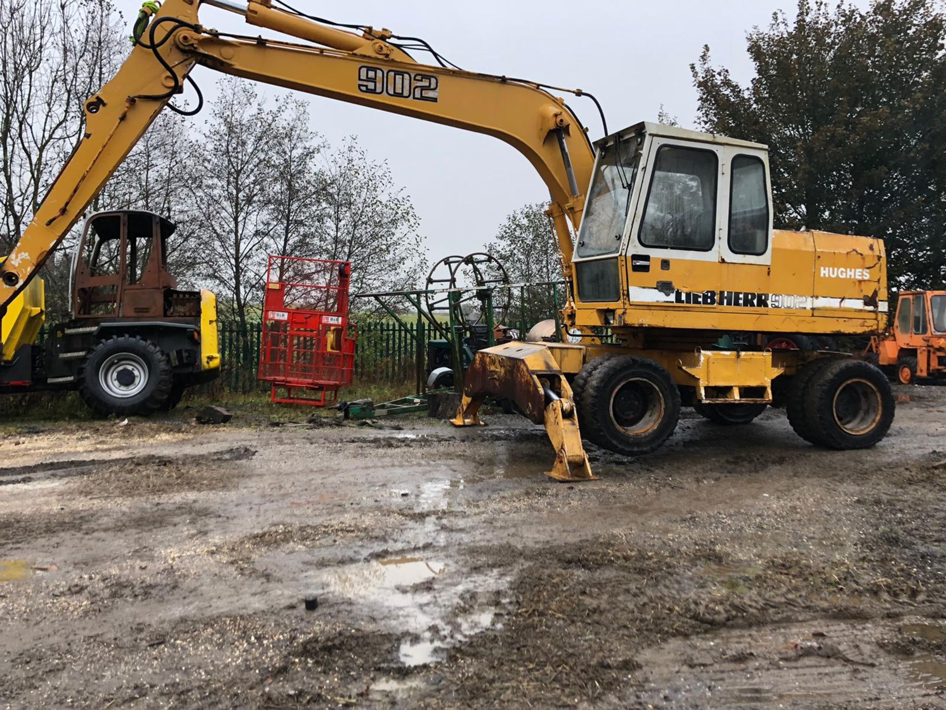 LIEBHERR A902 WHEELED EXCAVATOR SCRAP HANDLER, RUNS, WORKS AND LIFTS *PLUS VAT*