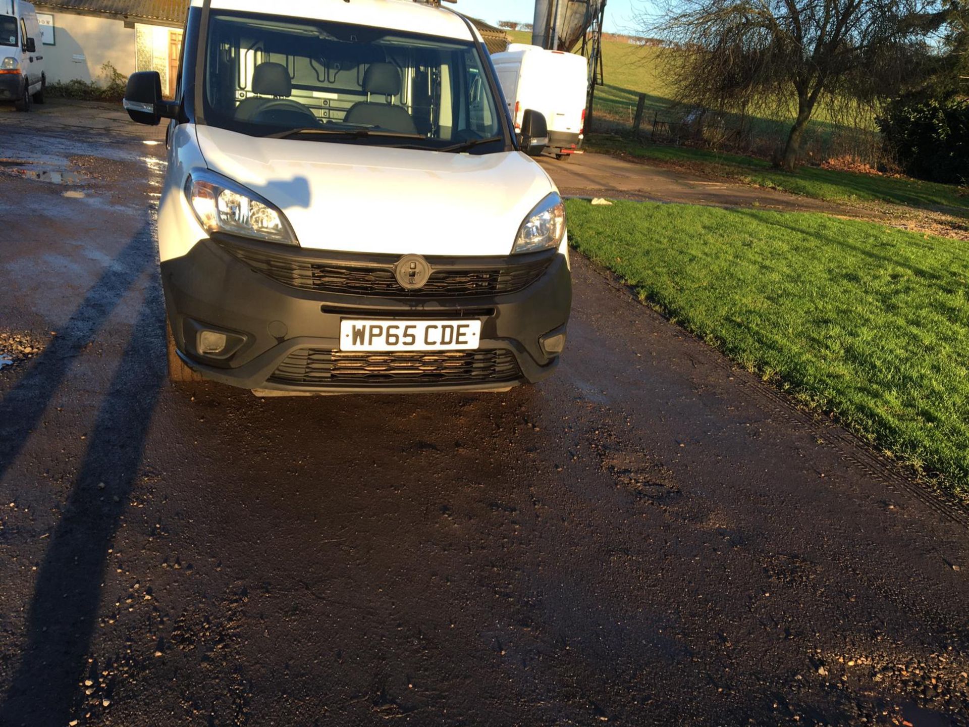 2015/65 REG FIAT DOBLO 16V MULTIJET 1.6 DIESEL WHITE PANEL VAN, SHOWING 0 FORMER KEEPERS *PLUS VAT* - Image 2 of 10