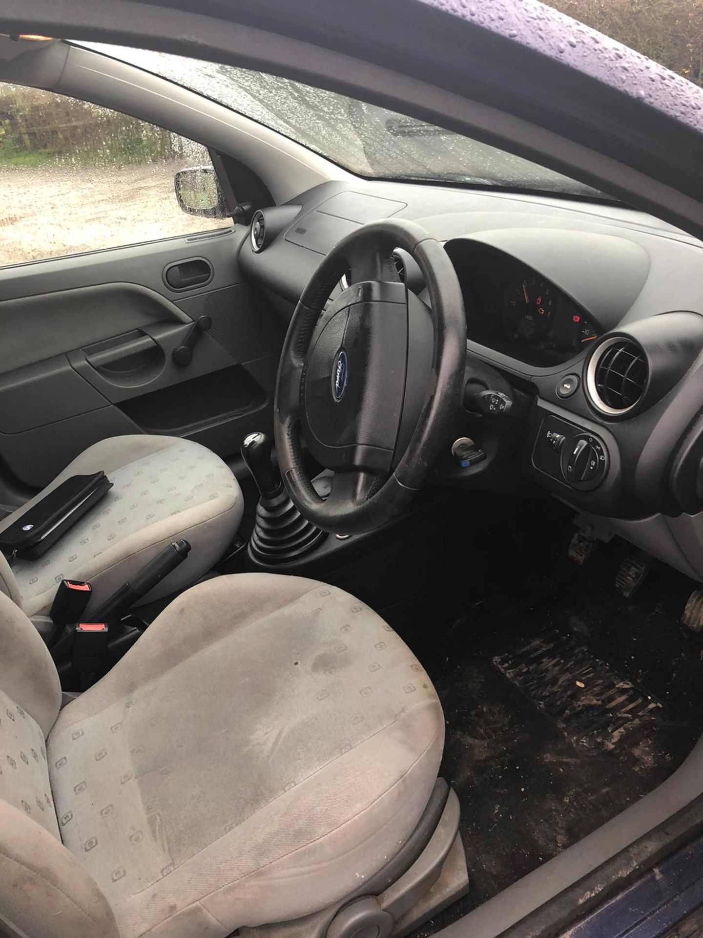 2002/52 REG FORD FIESTA FINESSE 1.3 PETROL BLUE 5 DOOR HATCHBACK, SHOWING 3 FORMER KEEPERS *NO VAT* - Image 5 of 8