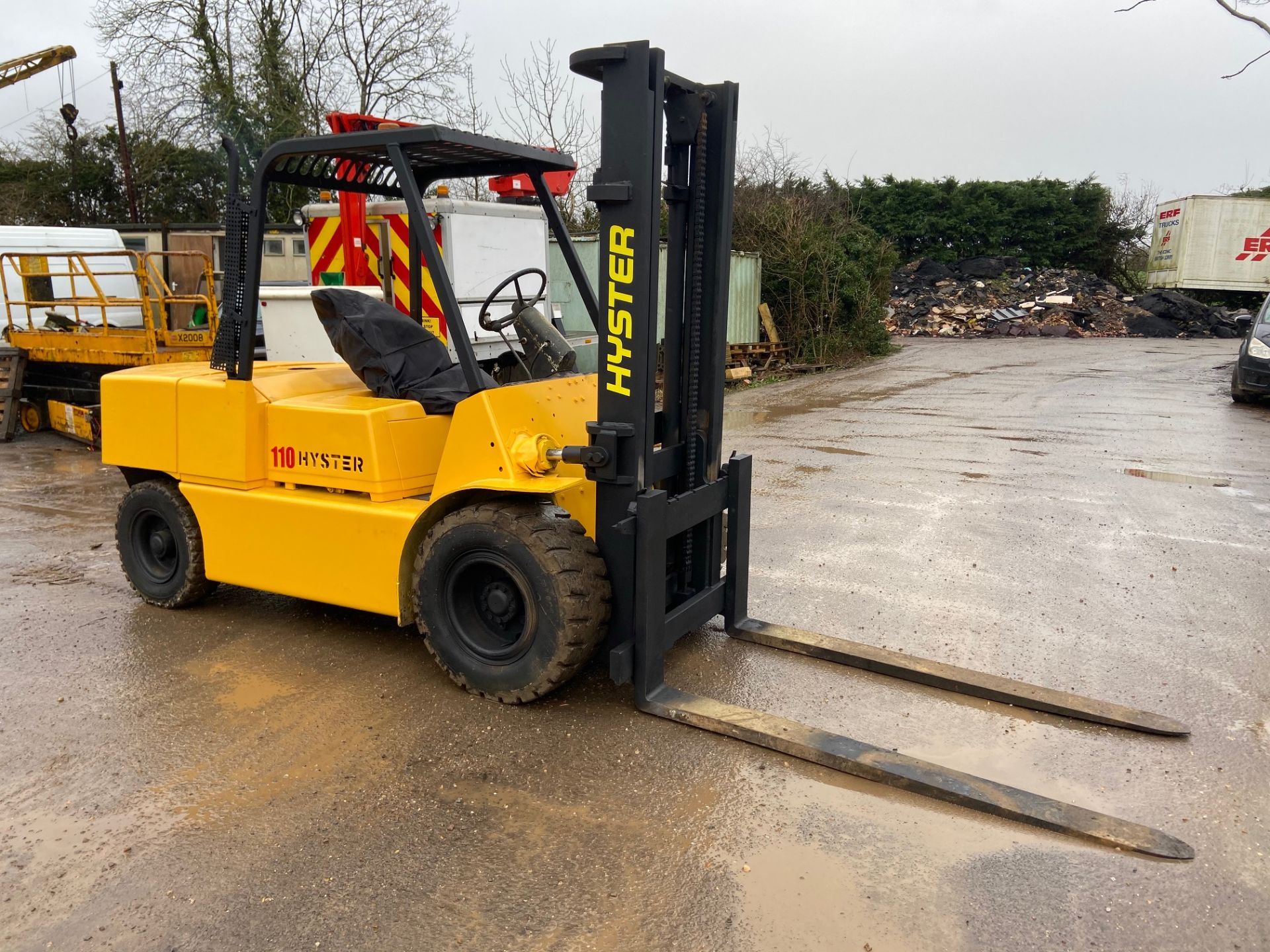 HYSTER H110 5 TON LIFT DIESEL FORKLIFT, PERKINS 4 CYLINDER ENGINE, OPERATES & WORKS AS IT SHOULD