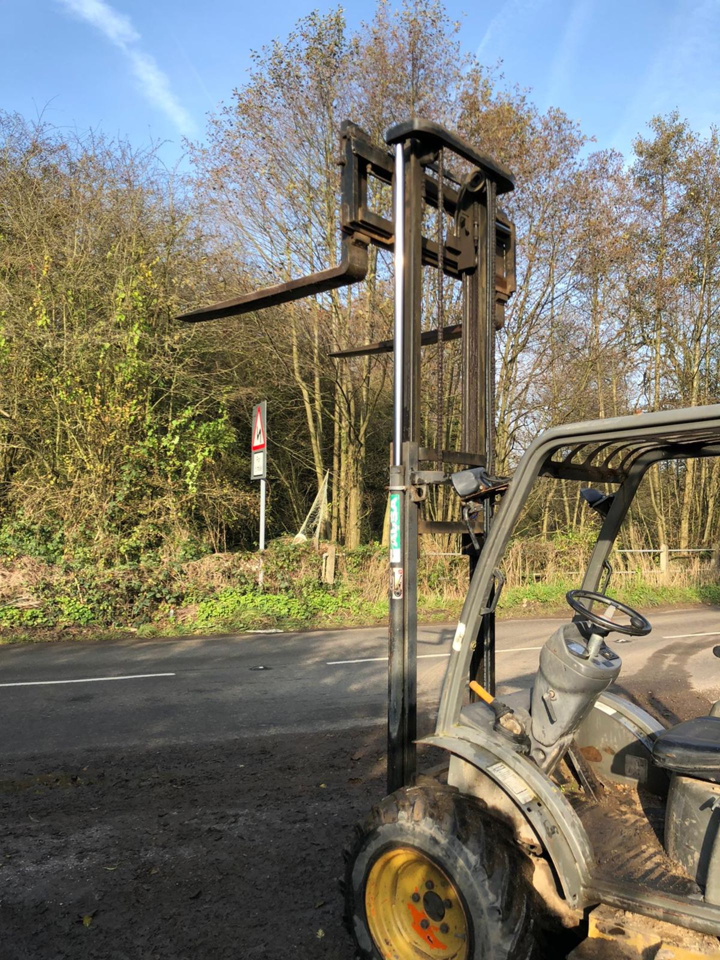 AUSA C150-H ROUGH TERRAIN FORKLIFT, YEAR 2006, RUNS, WORKS AND LIFTS *PLUS VAT* - Image 2 of 6
