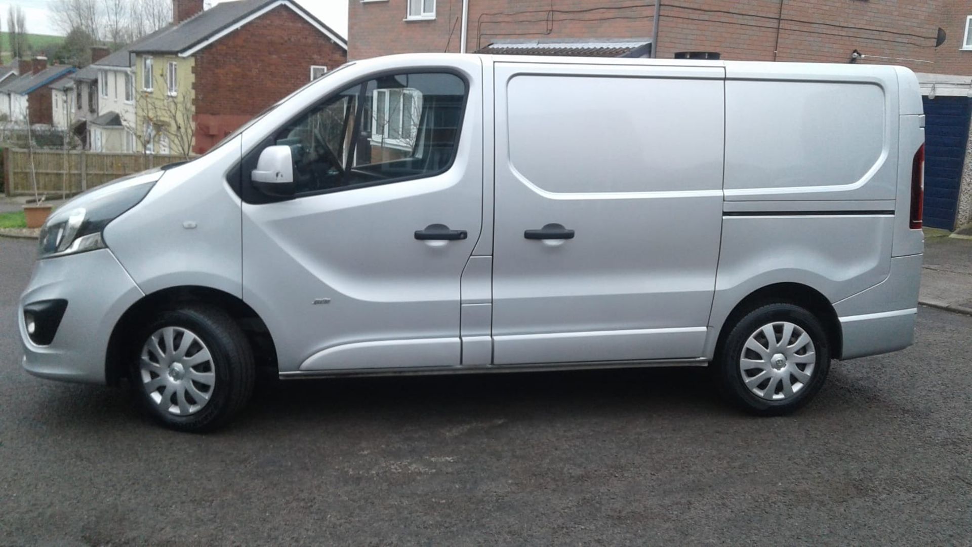 2016 VAUXHALL VIVARO 2700 SPORTIVE CDTI 6 SPEED MANUAL NO VAT ON LOT ! - Image 12 of 16