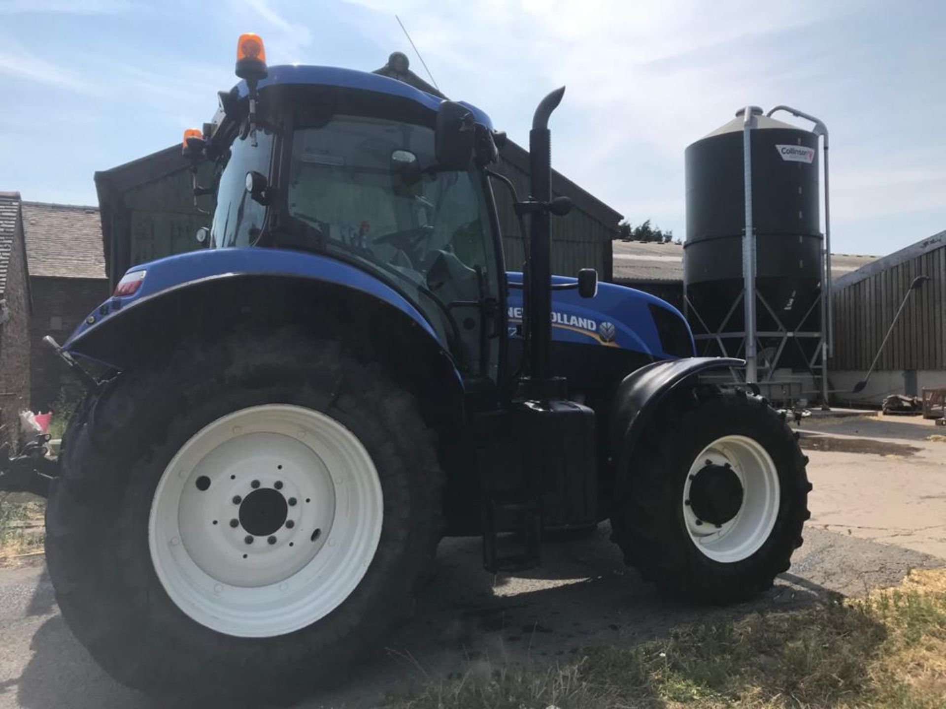 2013/63 REG NEW HOLLAND T7.200 TRACTOR, SHOWING 1 FORMER KEEPER, RUNS AND WORKS AS IT SHOULD. - Image 7 of 16