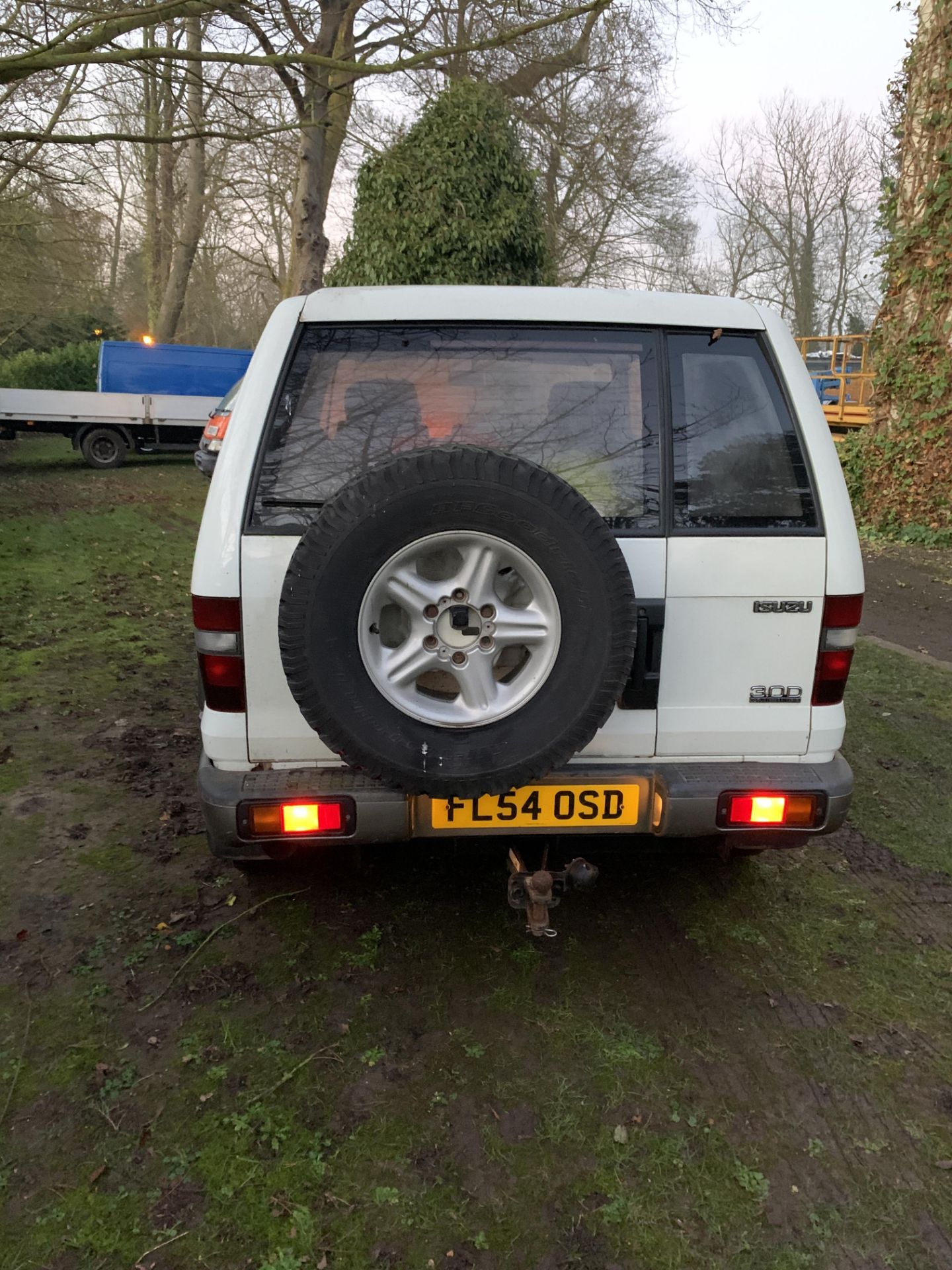 ISUZU TROOPER SWB COMMERCIAL 3.0L INTERCOOLED TURBO DIESEL - Image 3 of 19