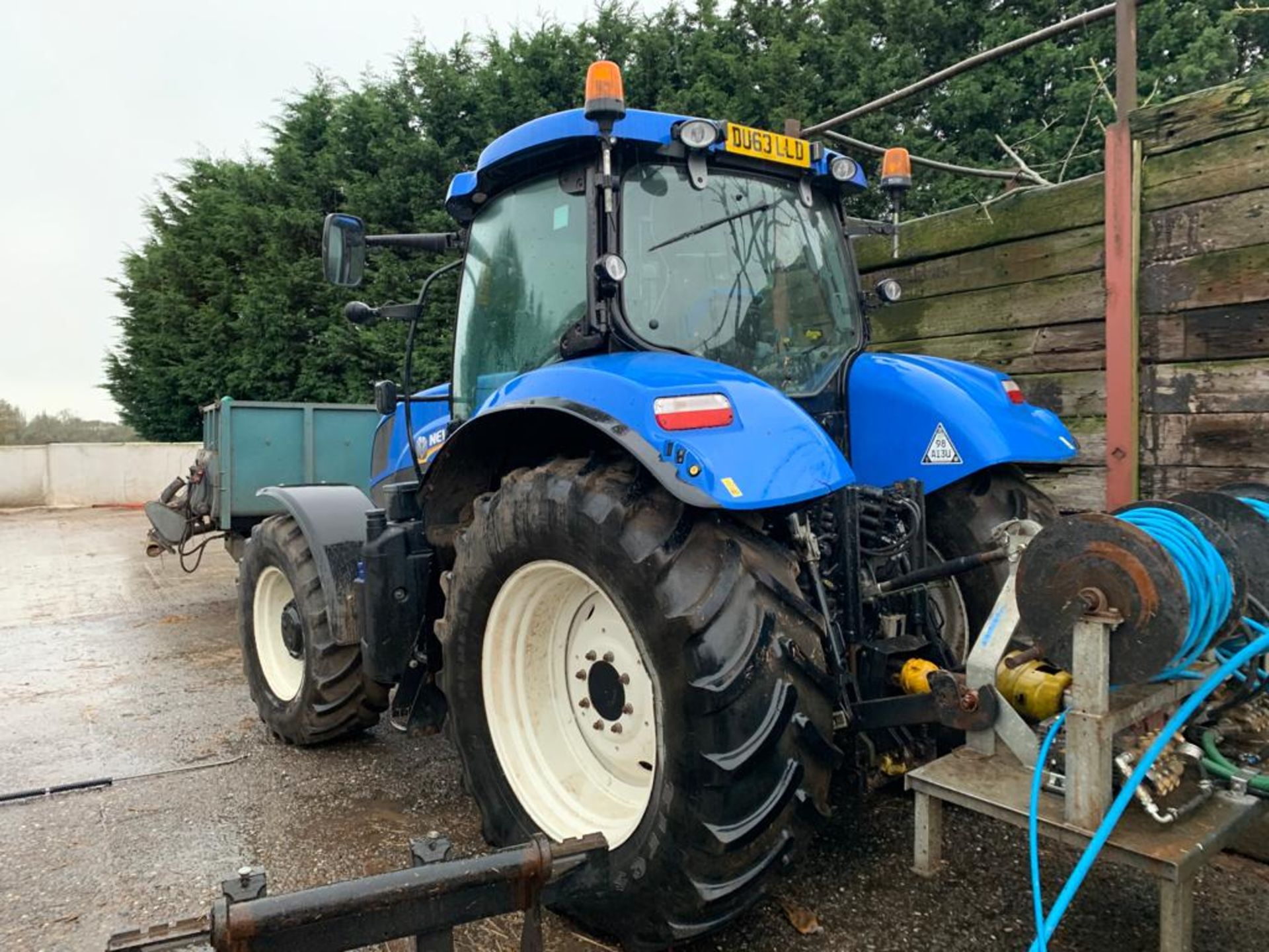 2013/63 REG NEW HOLLAND T7.200 TRACTOR, SHOWING 1 FORMER KEEPER, RUNS AND WORKS AS IT SHOULD. - Image 5 of 16