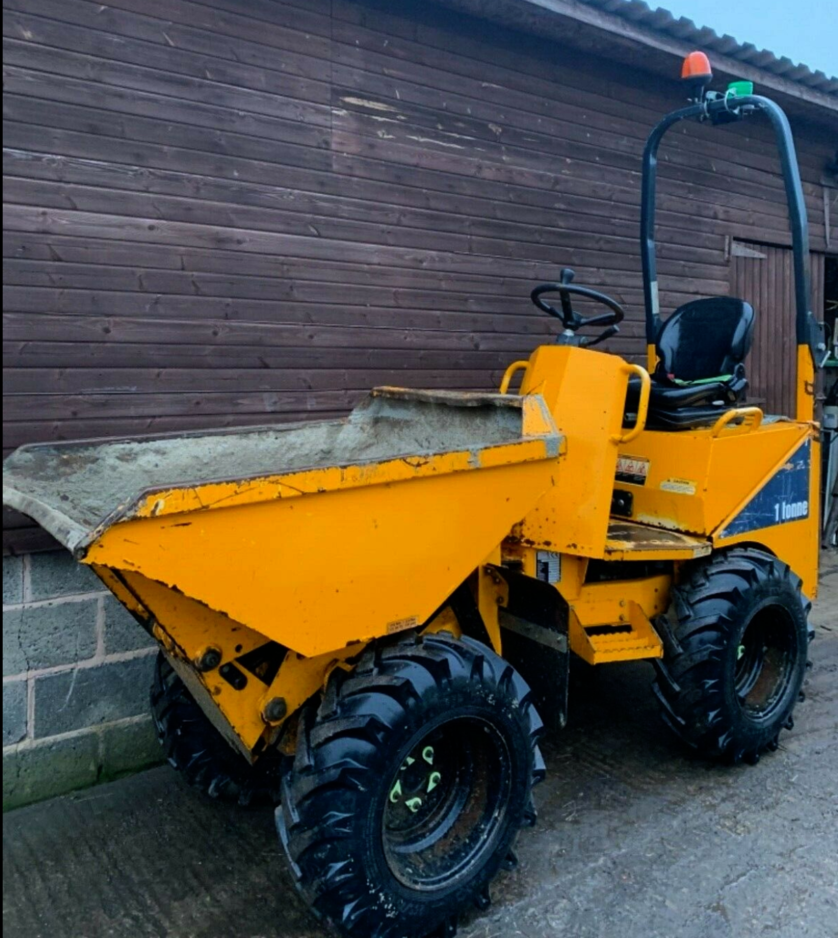 2014 THWAITES 1 TON HIGH TIP SKIP LOADER DUMPER 4X4 - Image 8 of 10