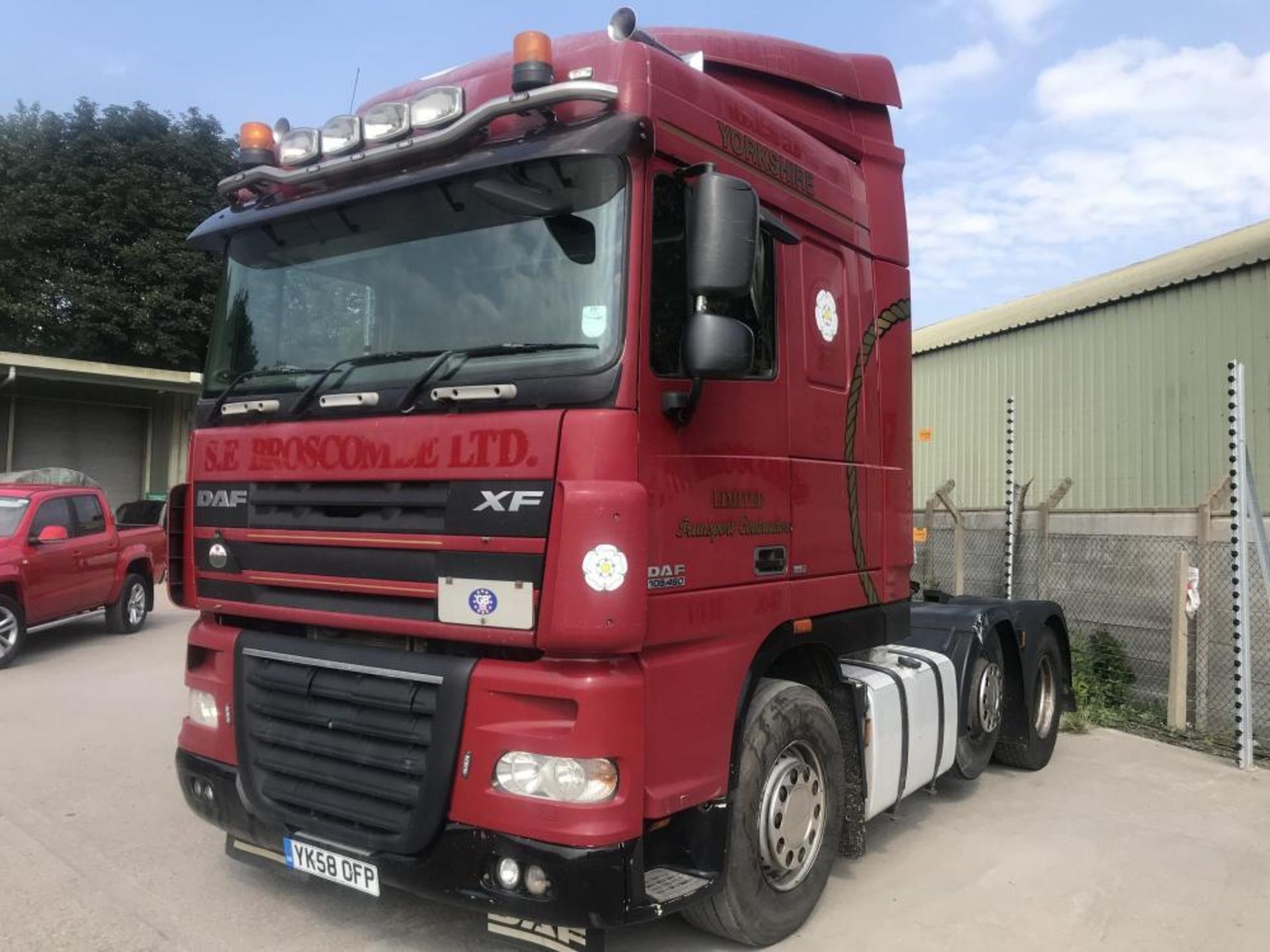 2008/58 REG DAF XF 105.460 6X2 HEAVY HAULAGE DIESEL TRACTOR UNIT EURO 5, AUTO BOX, AIR CON - Image 2 of 11