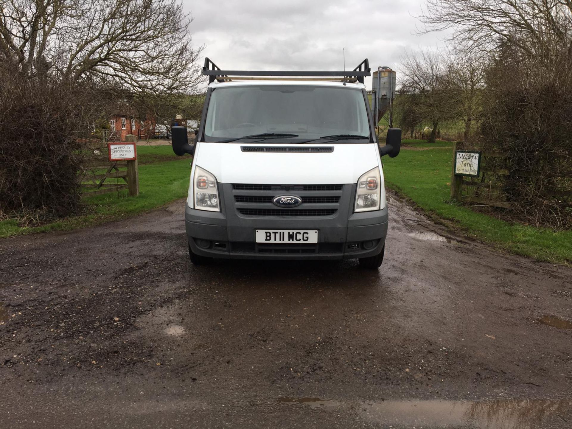 2011/11 REG FORD TRANSIT 85 T280M FWD MWB 2.2 DIESEL PANEL VAN, SHOWING 2 FORMER KEEPERS *PLUS VAT* - Image 2 of 13