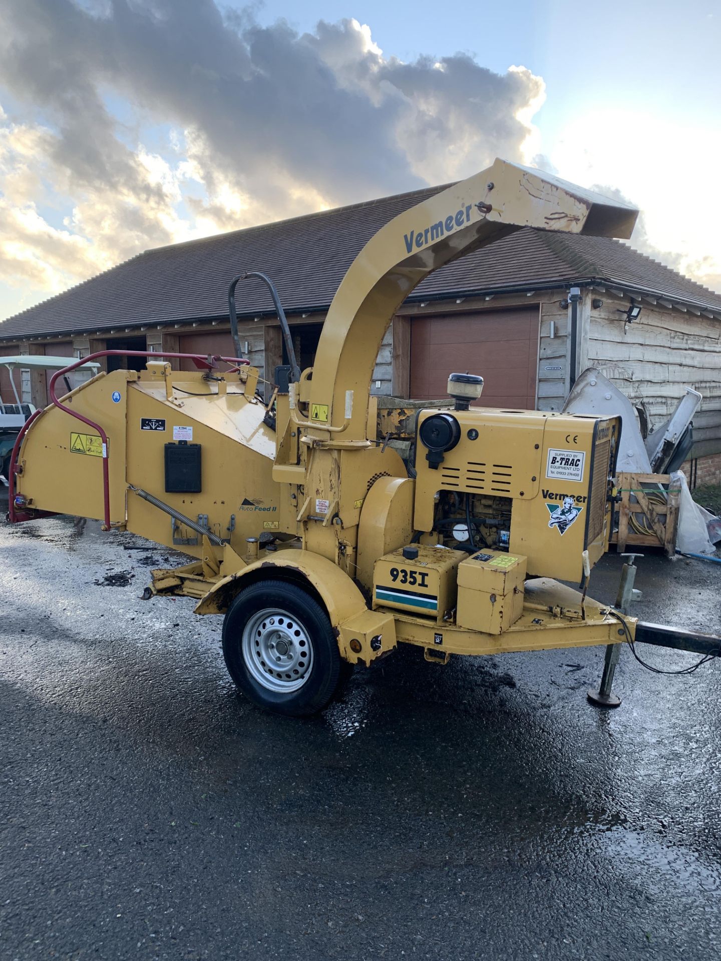 VERMEER 935I SINGLE AXLE TOWABLE WOOD CHIPPER, RUNS, WORKS AND CHIPS WELL *NO VAT*