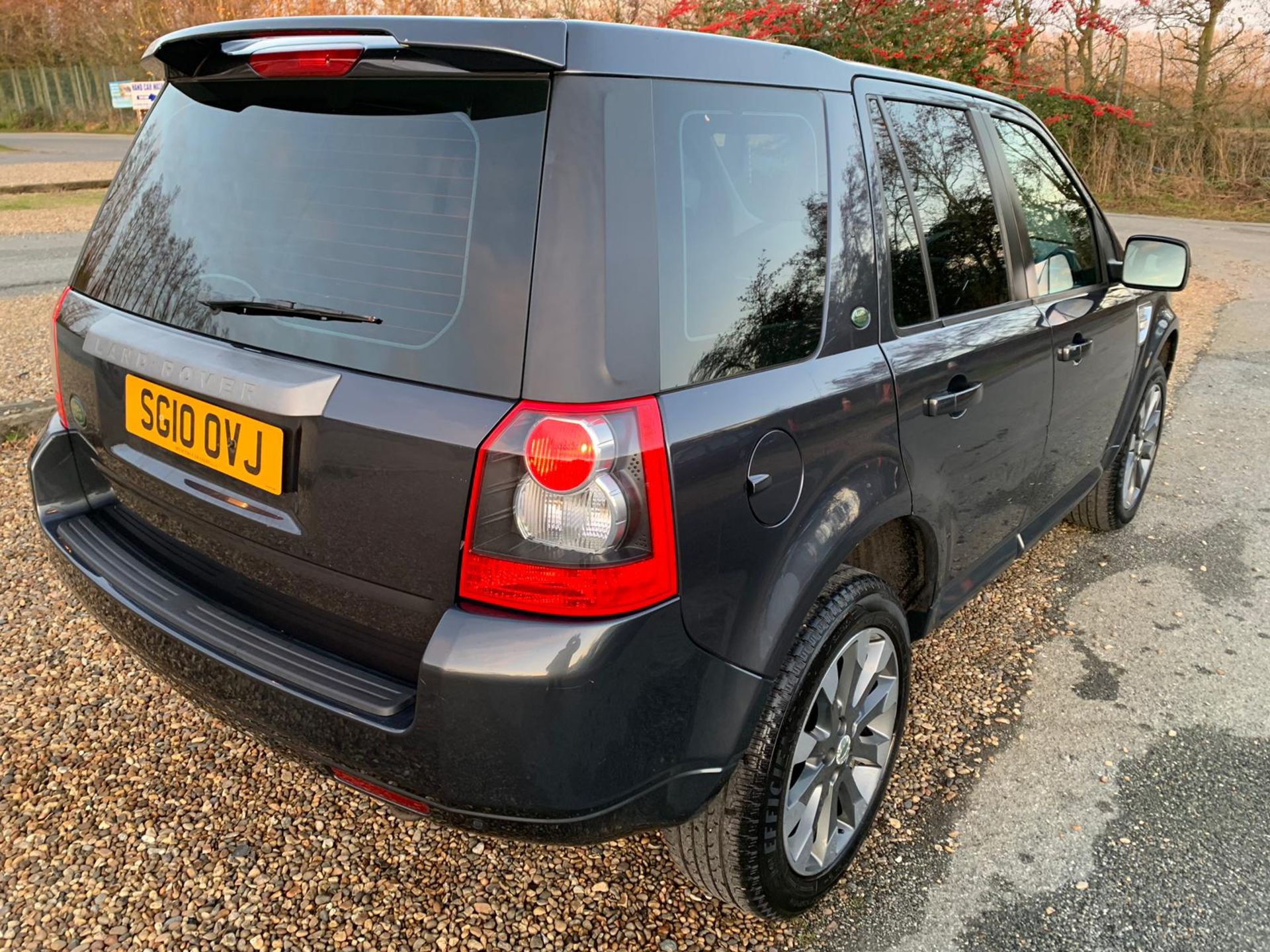2010/10 REG LAND ROVER FREELANDER SPORT LE TD4 2.2 DIESEL AUTO 4X4, SHOWING 2 FORMER KEEPERS - Image 6 of 13