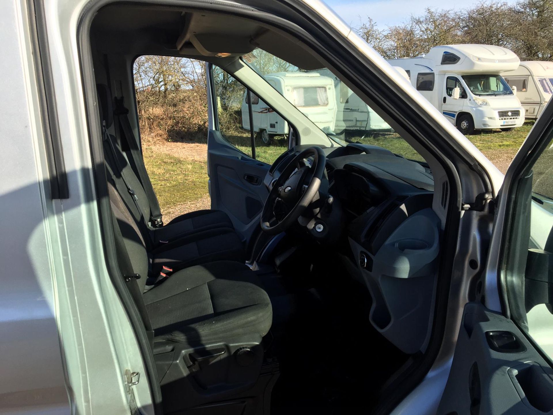 2014/64 REG FORD TRANSIT 350 2.2 DIESEL SILVER PANEL VAN, SHOWING 0 FORMER KEEPERS *NO VAT* - Image 10 of 11