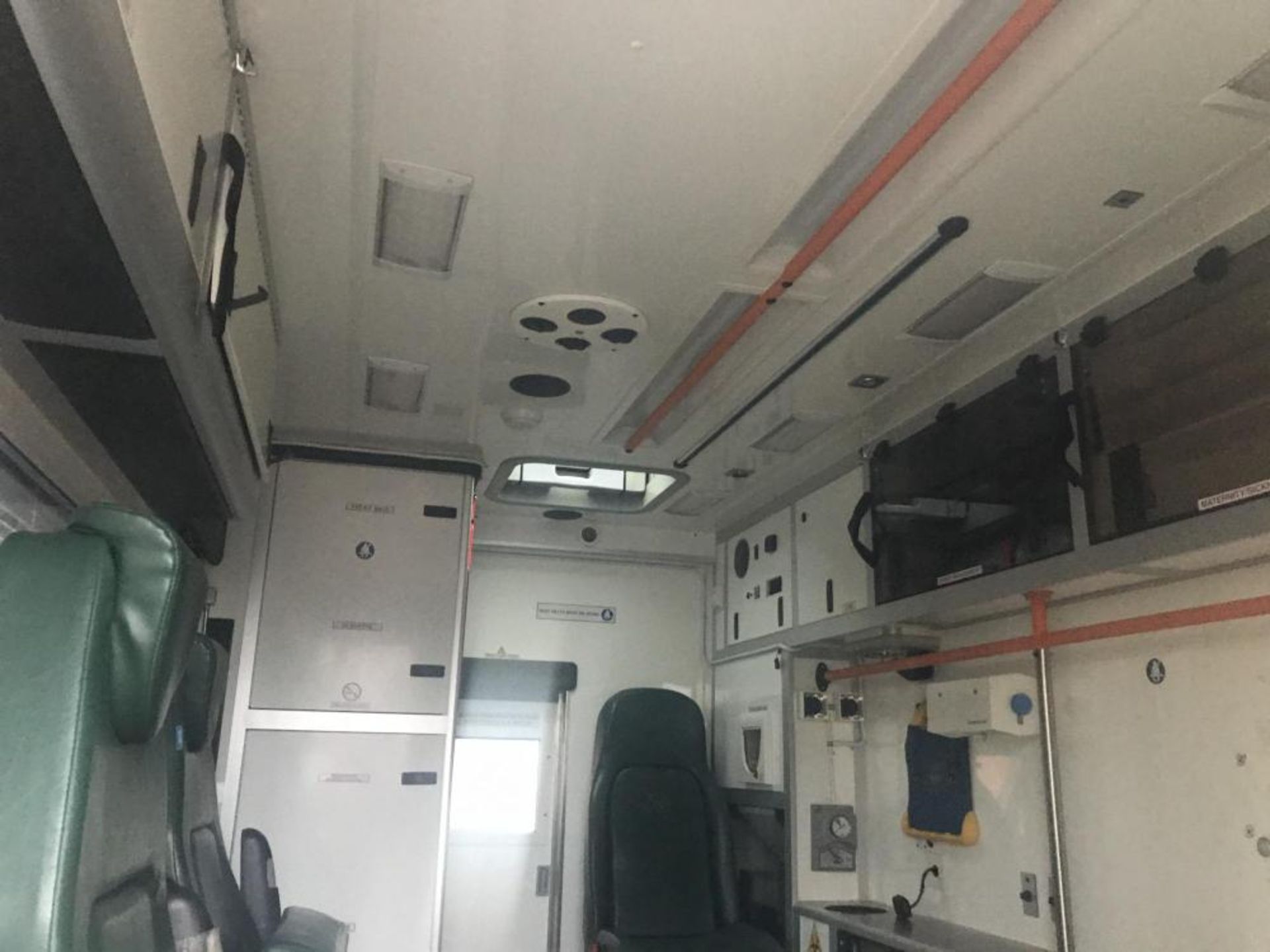 2012 MERCEDES-BENZ SPRINTER 516 CDI 3.0 V6 AMBULANCE DIESEL, SHOWING 0 FORMER KEEPERS *PLUS VAT* - Image 10 of 17