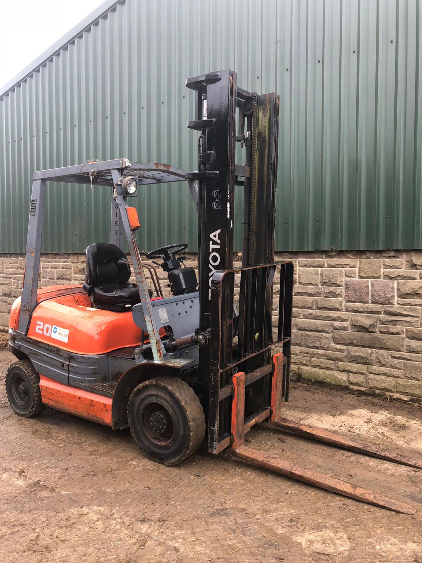 TOYOTA 20 FORKLIFT - *PLUS VAT* - Image 5 of 17