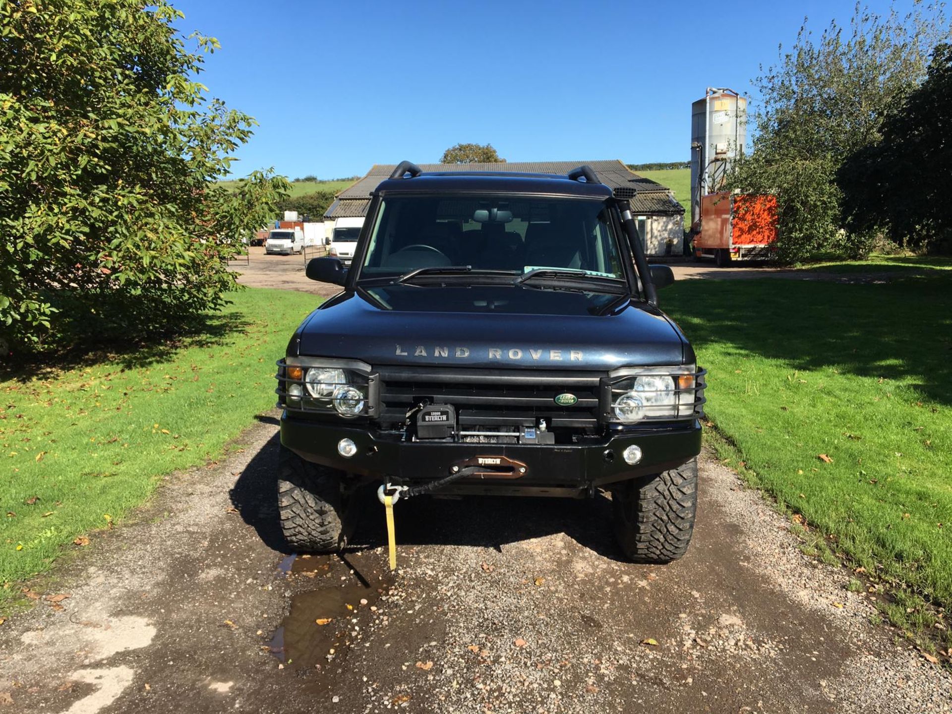 2004/04 REG LAND ROVER DISCOVERY ES PREMIUM TD5 AUTOMATIC, SHOWING 2 FORMER KEEPERS *NO VAT* - Image 2 of 16