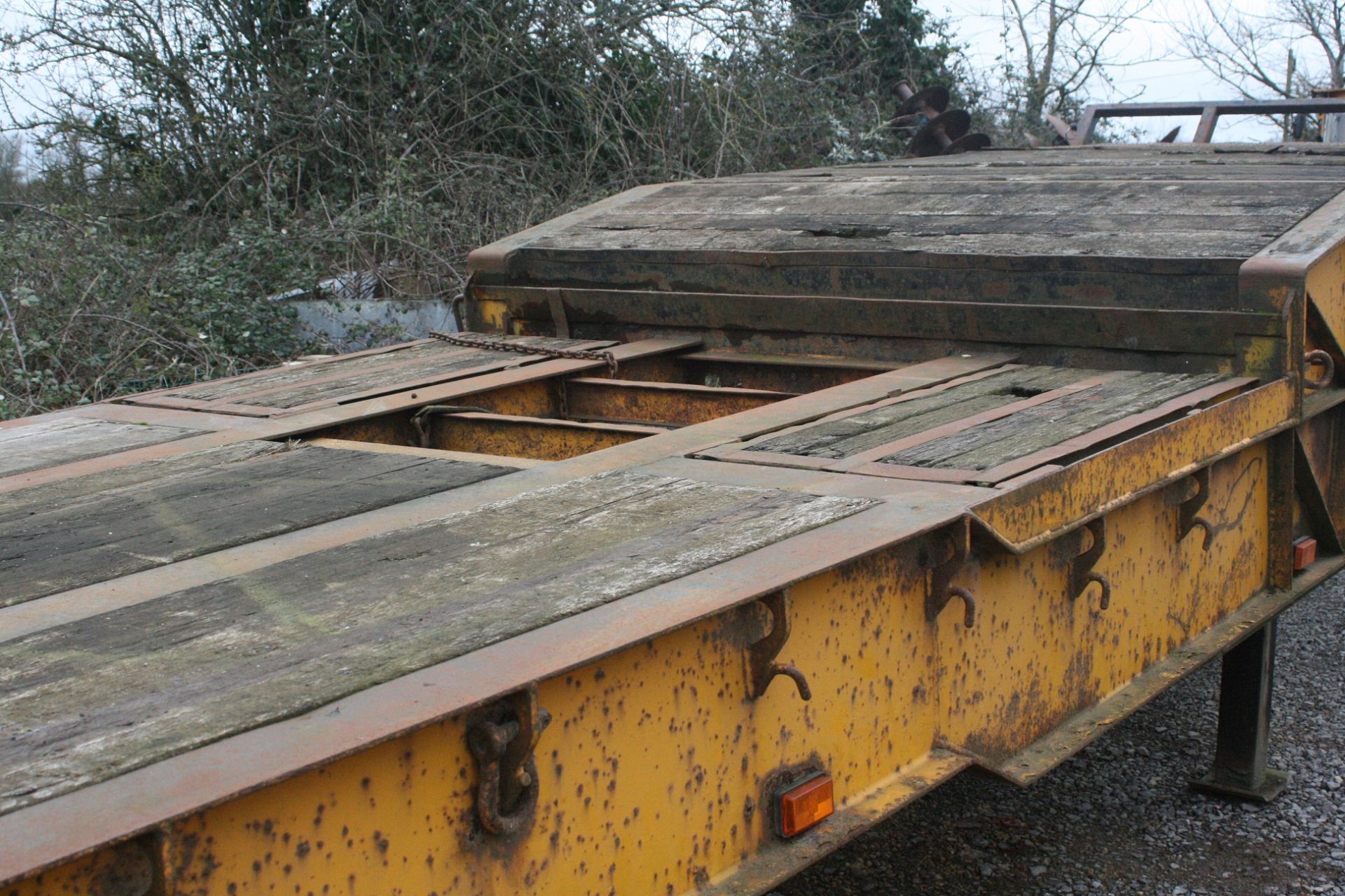 ANDOVER SFCL36 TRI-AXLE TRAILER, 36 TON, REAR LIFT AXLE, NO MOT, YEAR 1998 *PLUS VAT* - Image 7 of 12