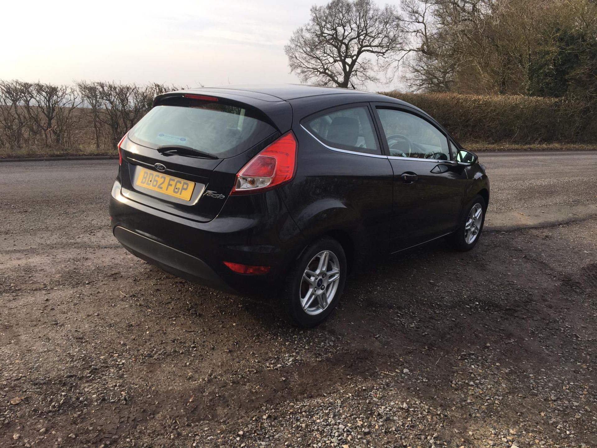 2013/62 REG FORD FIESTA ZETEC 1.25 PETROL BLACK 3DR HATCHBACK, SHOWING 2 FORMER KEEPERS *NO VAT* - Image 7 of 17