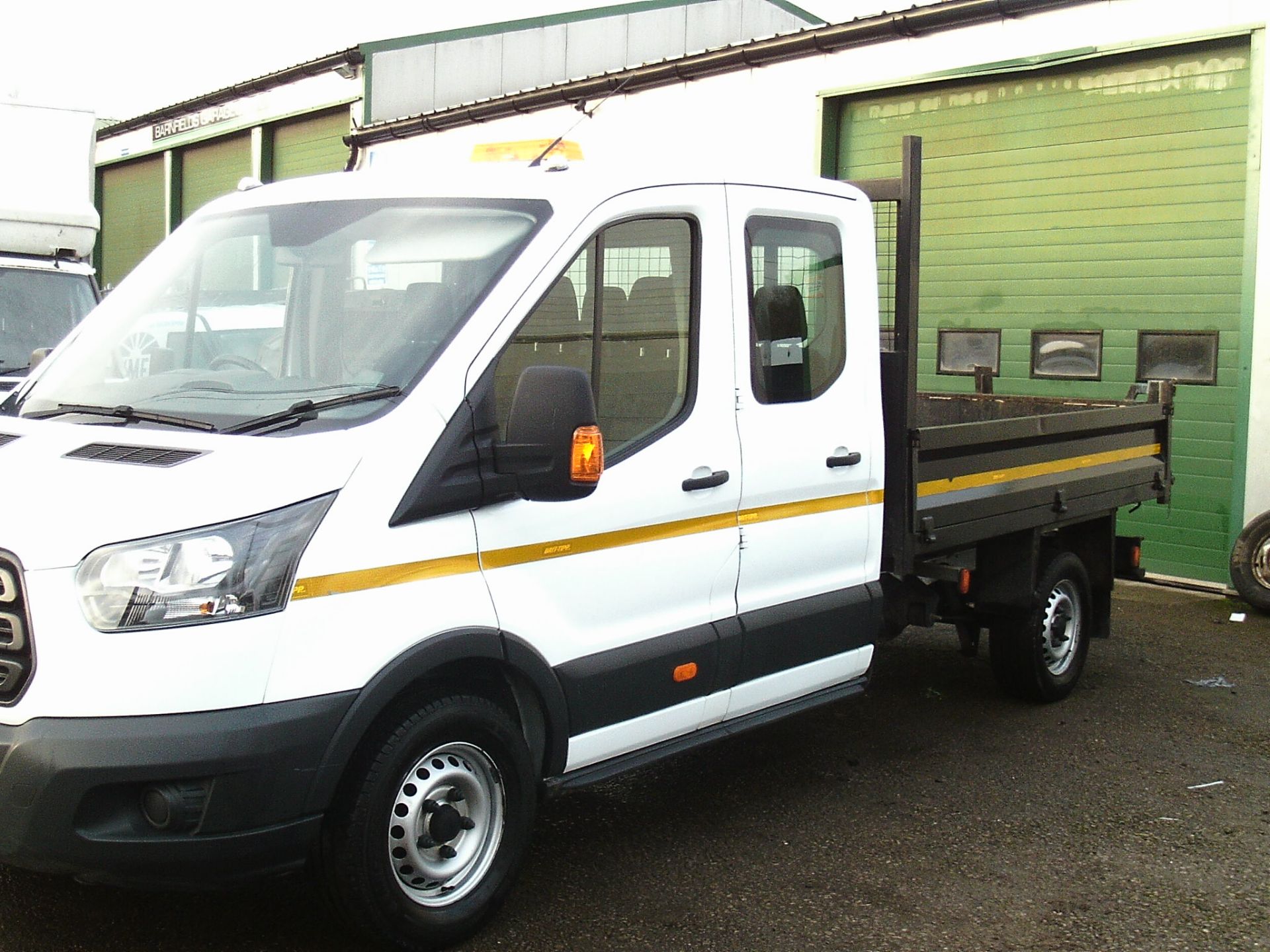 2017/17 REG FORD TRANSIT 350 CREWCAB 2LT EURO 6 130BHP 2.0 DIESEL WHITE TIPPER *PLUS VAT* - Image 6 of 13