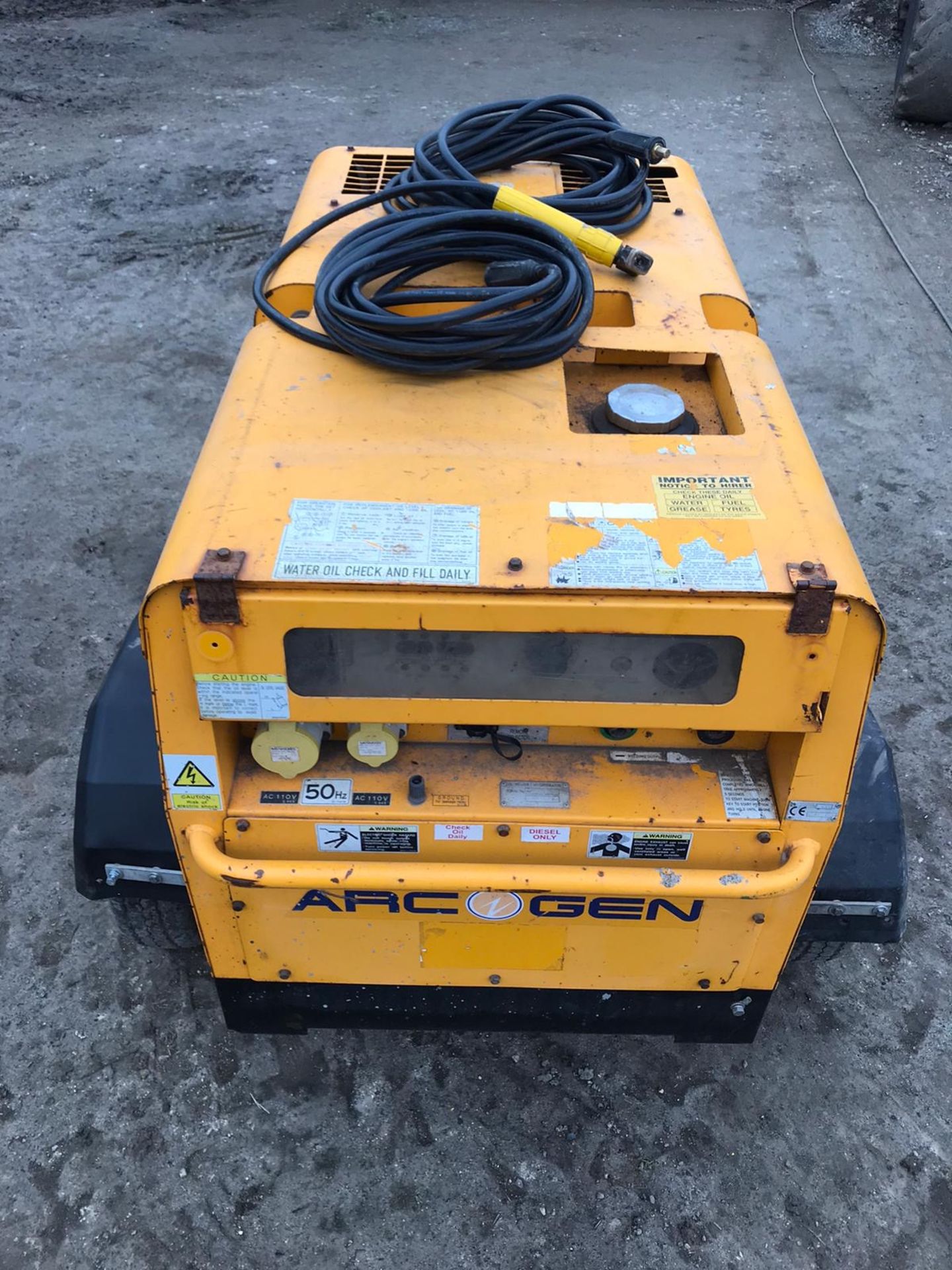 ARC GEN WELDMAKER 300 AVC WELDER C/W LEADS, YEAR 2011 *PLUS VAT* - Image 3 of 7