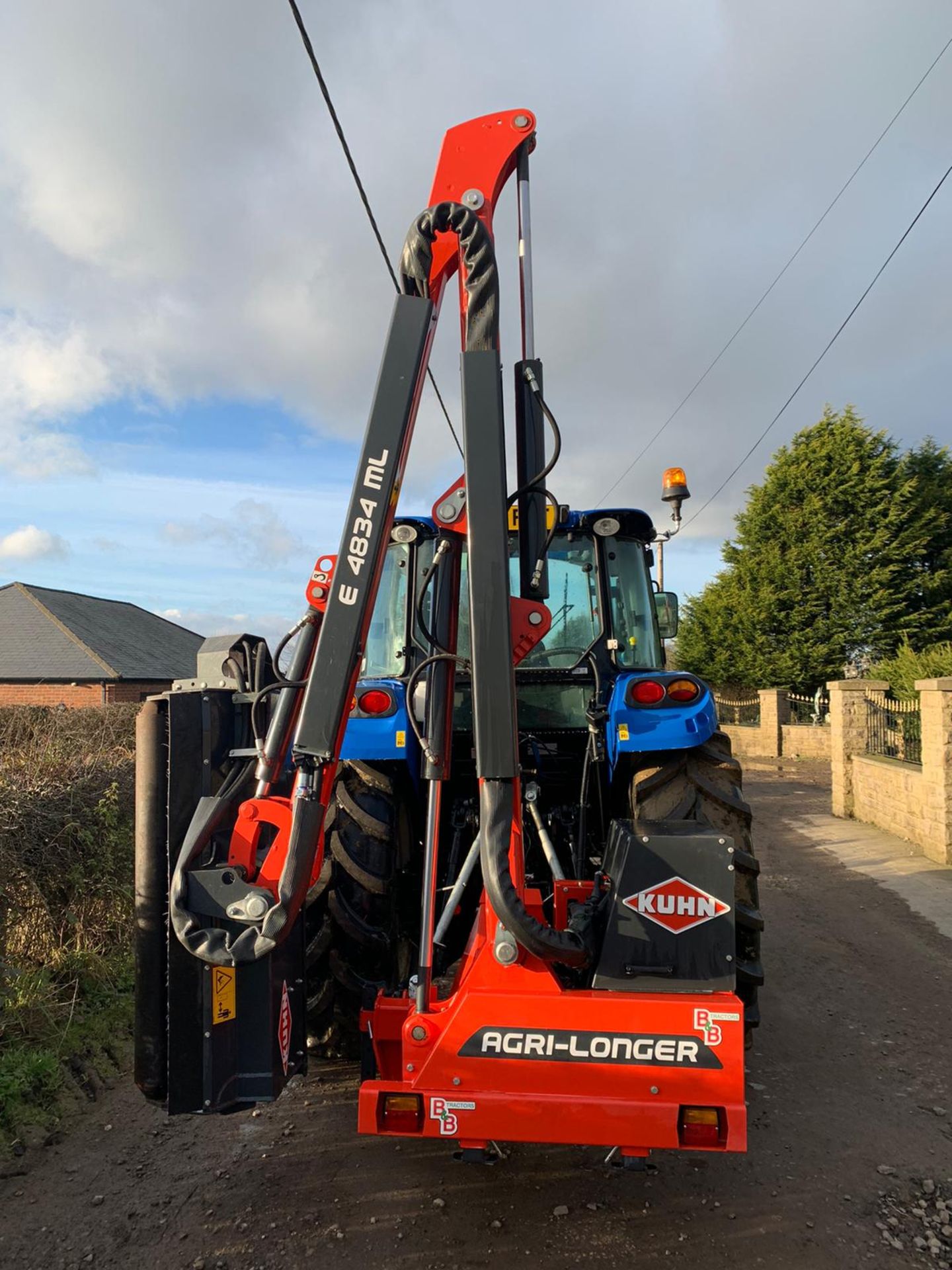 KUHN AGRI-LONGER 4834 ML HEDGECUTTER, YEAR 2017, UNLADEN WEIGHT 875 KG, WORKS & CUTS *PLUS VAT* - Image 3 of 17