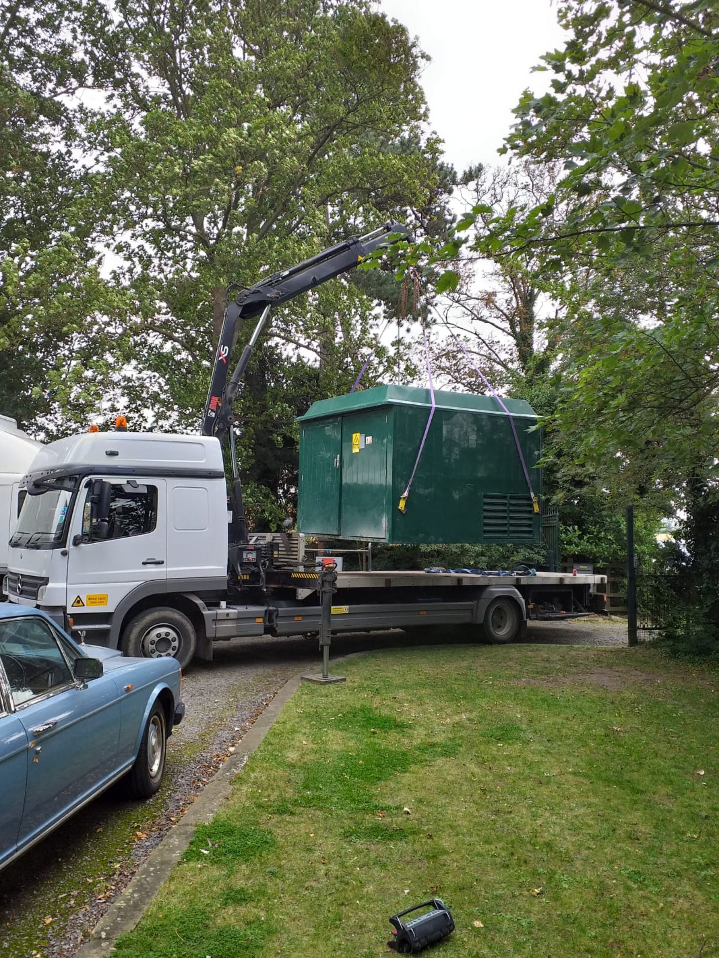 2010 MERCEDES ATEGO 1329L DIESEL FLAT-BED CRANE LORRY SLEEPER CAB, *NO VAT - Image 3 of 11