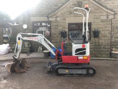 TAKEUCHI TB210R TRACKED 1 TON MINI DIGGER / EXCAVATOR, YEAR 2016, EXPANDING TRACKS *PLUS VAT*