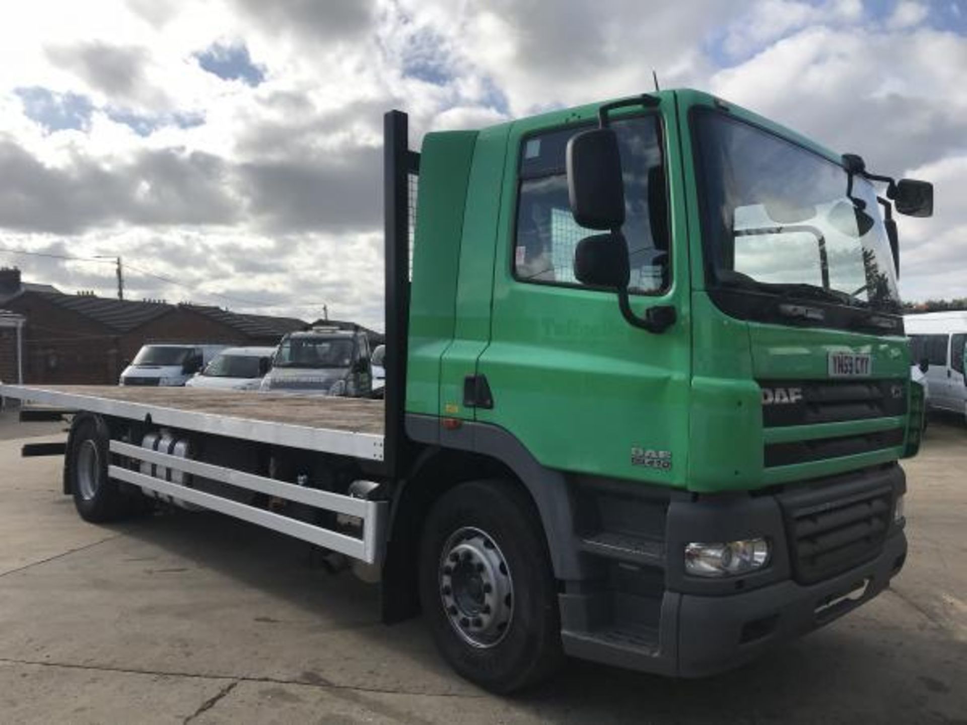 2009/59 REG DAF CF 85.410 18 TON FLAT BED TRUCK 26FT WITH AIR CON *PLUS VAT*