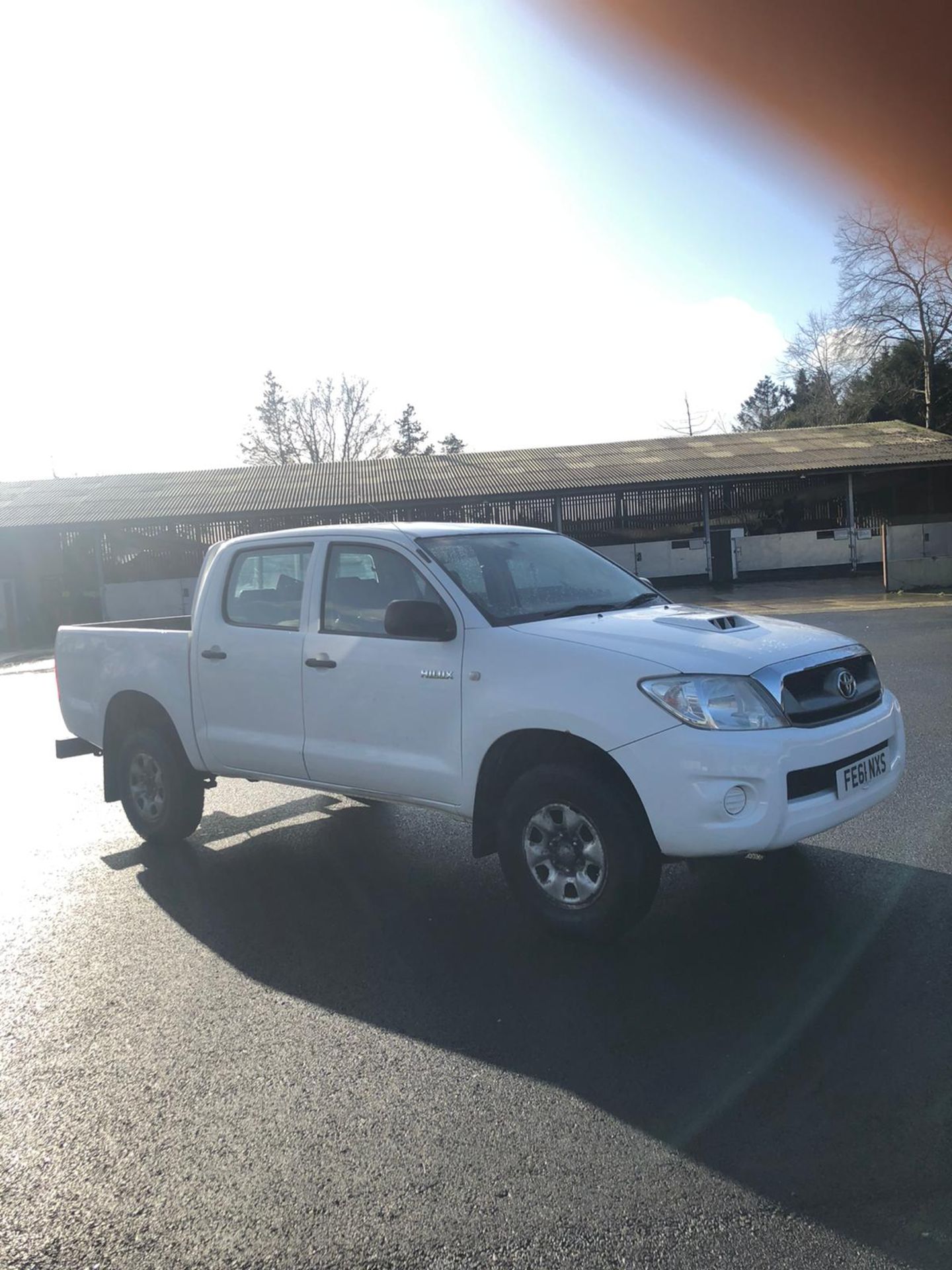 2011/61 REG TOYOTA HILUX HL2 D-4D 4X4 DOUBLE CAB PICK-UP 2.5 DIESEL, SHOWING 1 FORMER KEEPER *NO VAT - Image 4 of 10