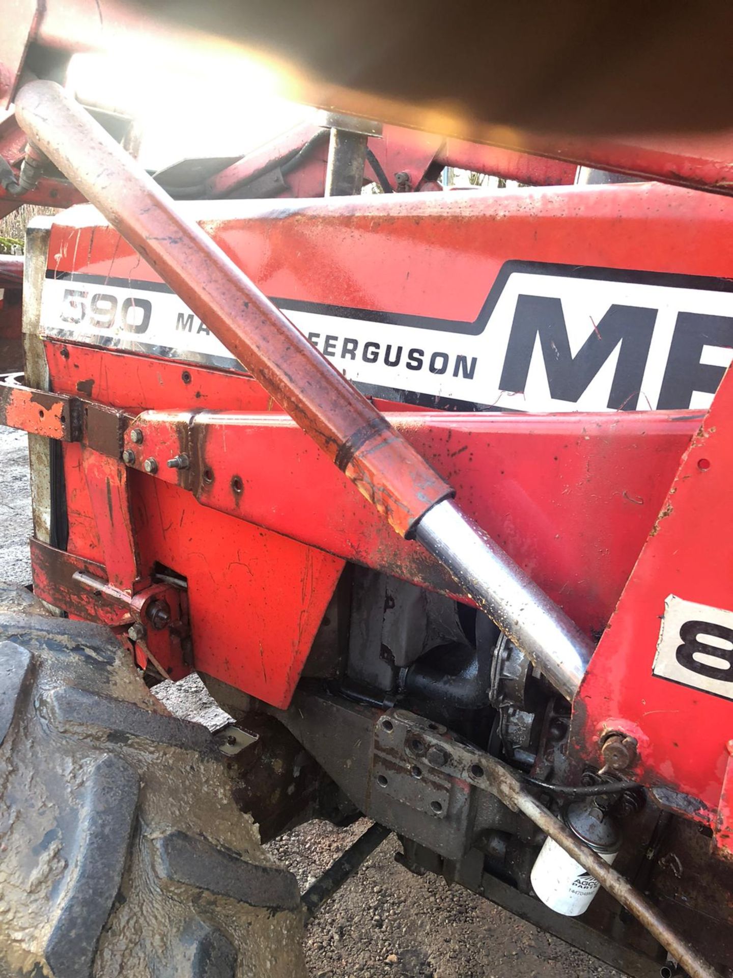 MASSEY FERGUSON 590 TRACTOR, 4 WHEEL DRIVE, ROAD REGISTERED, RUNS, WORKS LIFTS *PLUS VAT* - Image 6 of 6