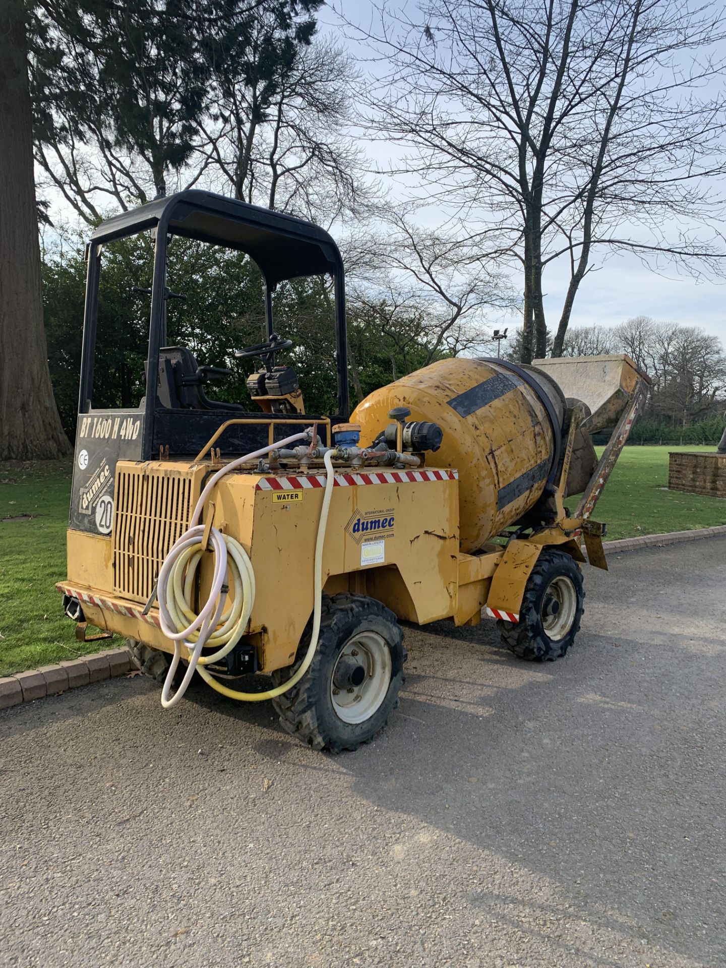 DUMEC BT1600 H 4WD CEMENT MIXER, IN GOOD WORKING ORDER, SHOWING 2187 HOURS *PLUS VAT*