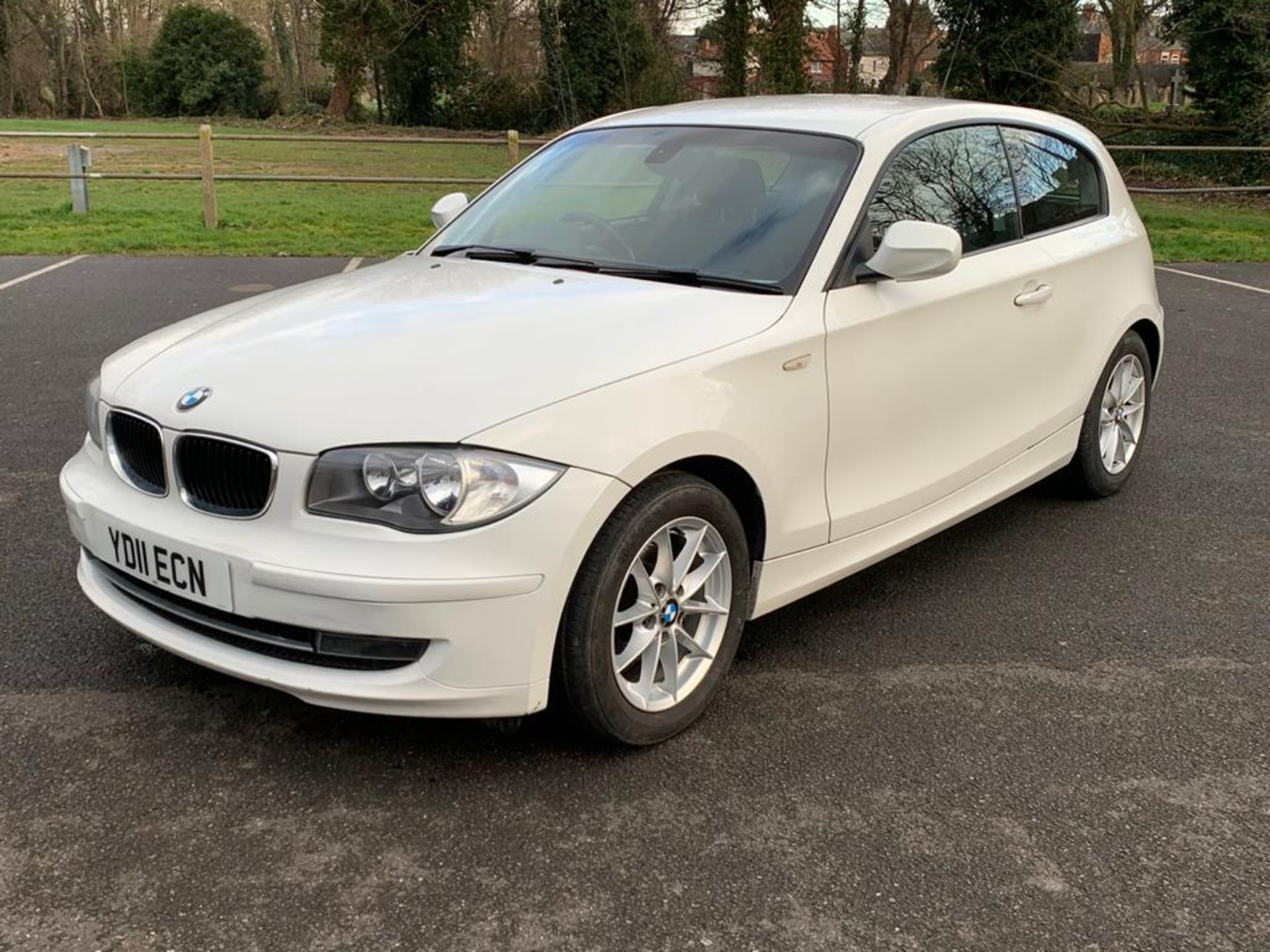 2011/11 REG BMW 116D SE 2.0 DIESEL WHITE 3 DOOR HATCHBACK, SHOWING 2 FORMER KEEPERS *NO VAT* - Image 4 of 16