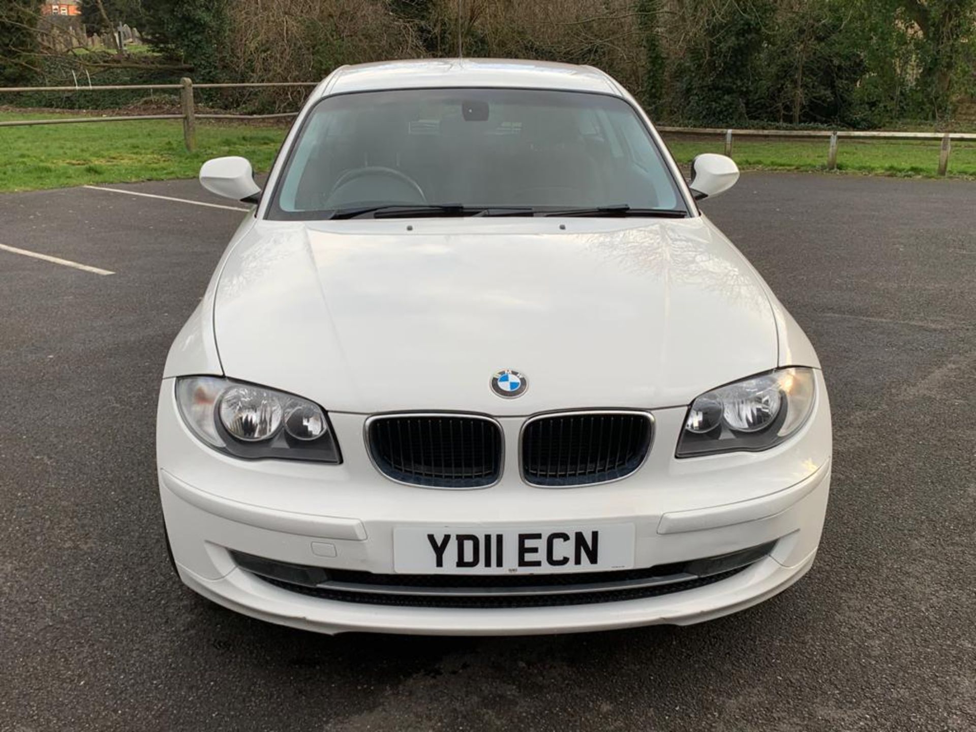 2011/11 REG BMW 116D SE 2.0 DIESEL WHITE 3 DOOR HATCHBACK, SHOWING 2 FORMER KEEPERS *NO VAT* - Image 2 of 16