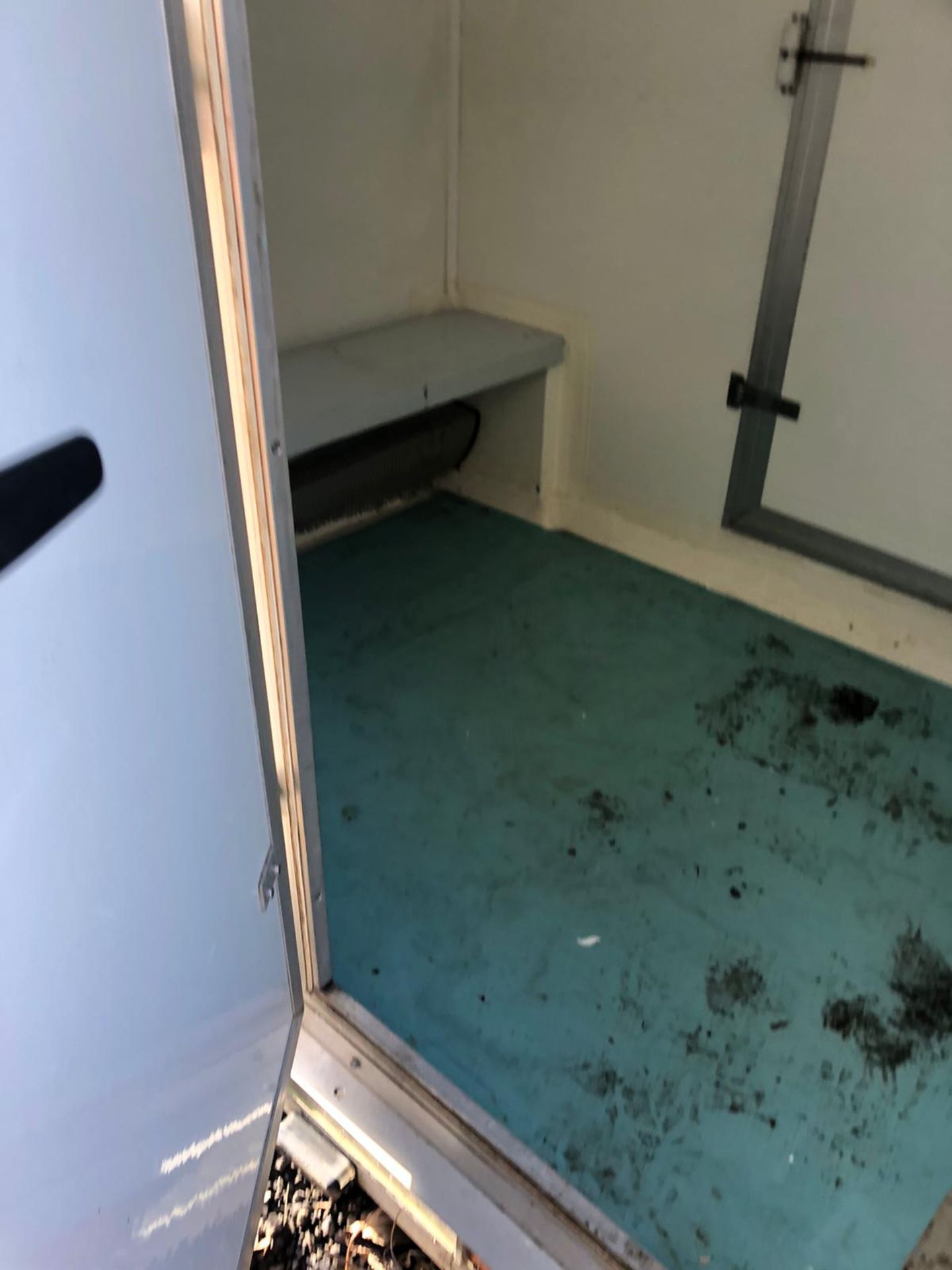 SMH MOBILE SHOWER UNIT, CHANGING ROOM INSIDE, SHOWER ROOM, COMES WITH BOILER *PLUS VAT* - Image 5 of 10