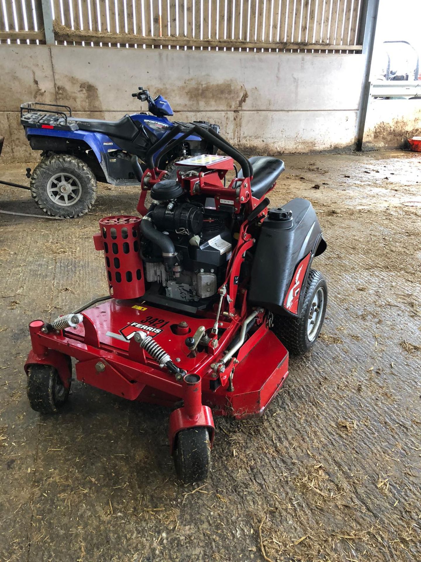 FERRIS EVOLUTION 36 SIT/STAND ON ZERO TURN MOWER, IN VERY GOOD CONDITION *PLUS VAT* - Image 3 of 9