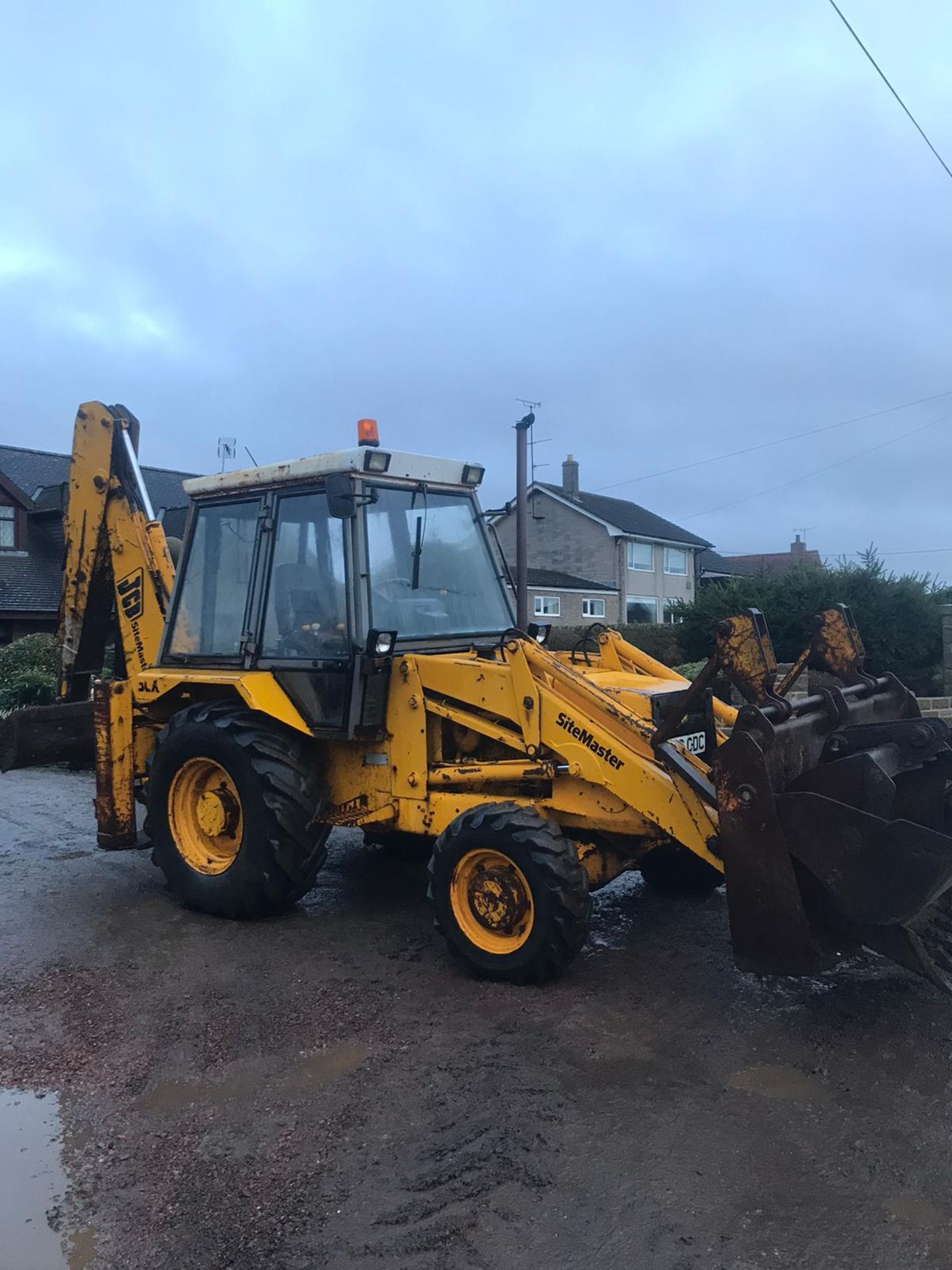 JCB 3CX SITEMASTER, 4 WHEEL DRIVE, EXTRA DIG, 4-IN-1 BUCKET, C/W 3 X BUCKETS, RUNS, WORKS & DIGS - Image 5 of 10