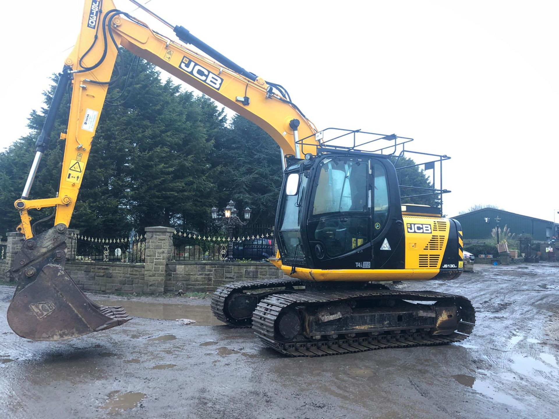2015 JCB JS130LC 13 TON TRACKED CRAWLER EXCAVATOR / DIGGER, IN VERY GOOD CONDITION, LOW HOURS 4620!