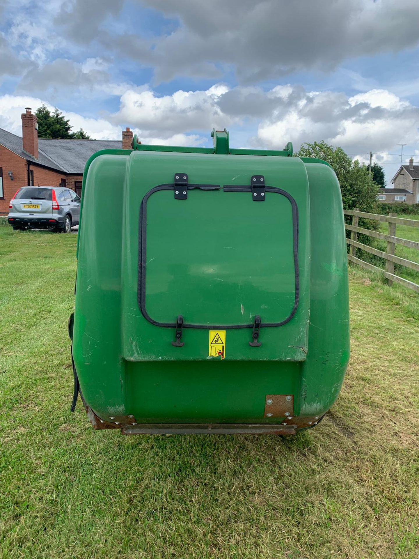 JOHN DEERE X595 4WD RIDE ON DIESEL LAWNMOWER 48" DECK, RUNS AND WORKS *PLUS VAT* - Image 8 of 18