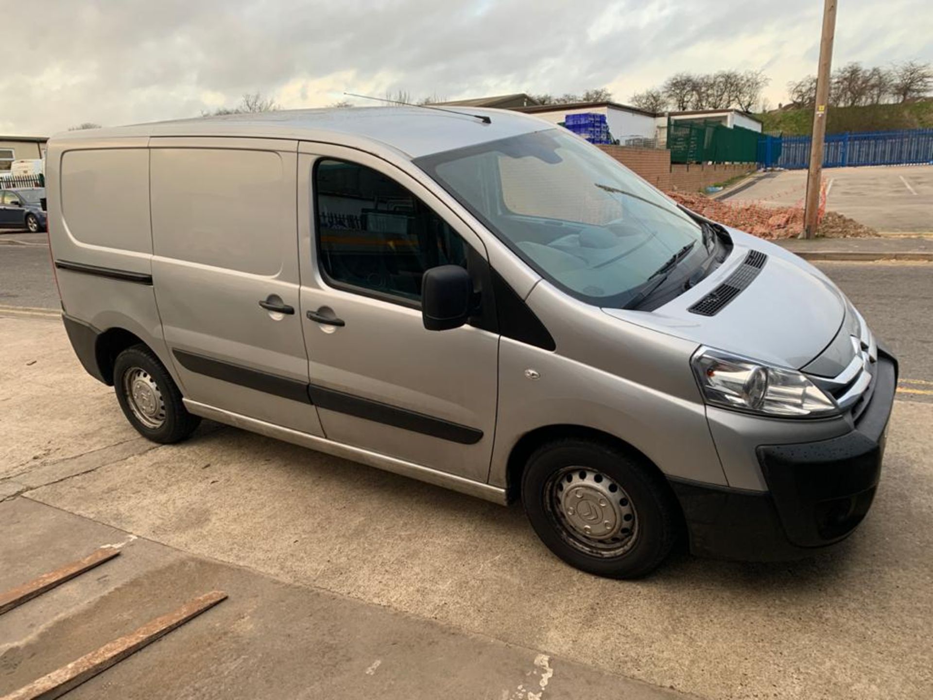 2013/13 REG CITROEN DISPATCH 1000 L1H1 ENTERPRISE 1.6 DIESEL PANEL VAN, AIR CON NO VAT ON VAN - Image 2 of 14