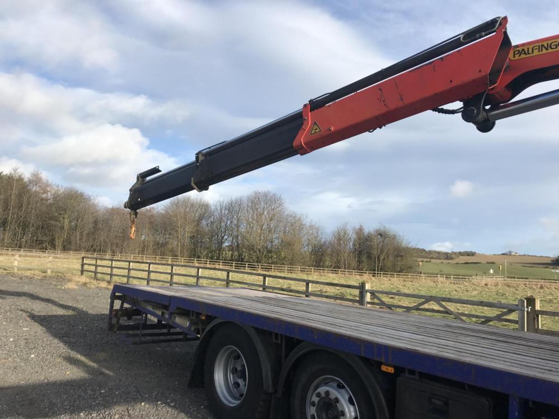 2006/06 REG SCANIA P270 6X2 PLANT LORRY WITH PALFINGER PK27002 CRANE 27 TON METER HIAB BEAVERTAIL - Image 13 of 26