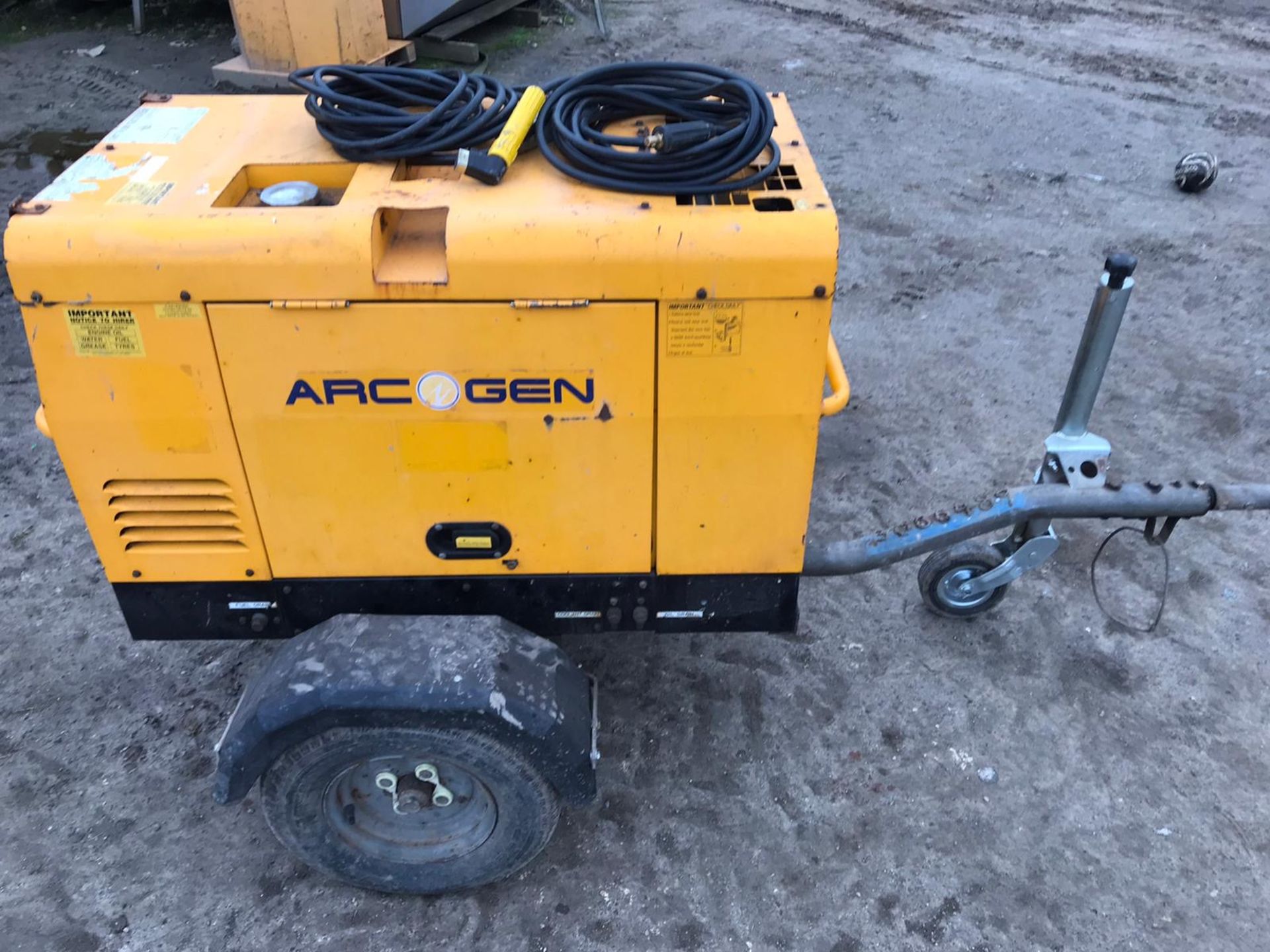 ARC GEN WELDMAKER 300 AVC WELDER C/W LEADS, YEAR 2011 *PLUS VAT*