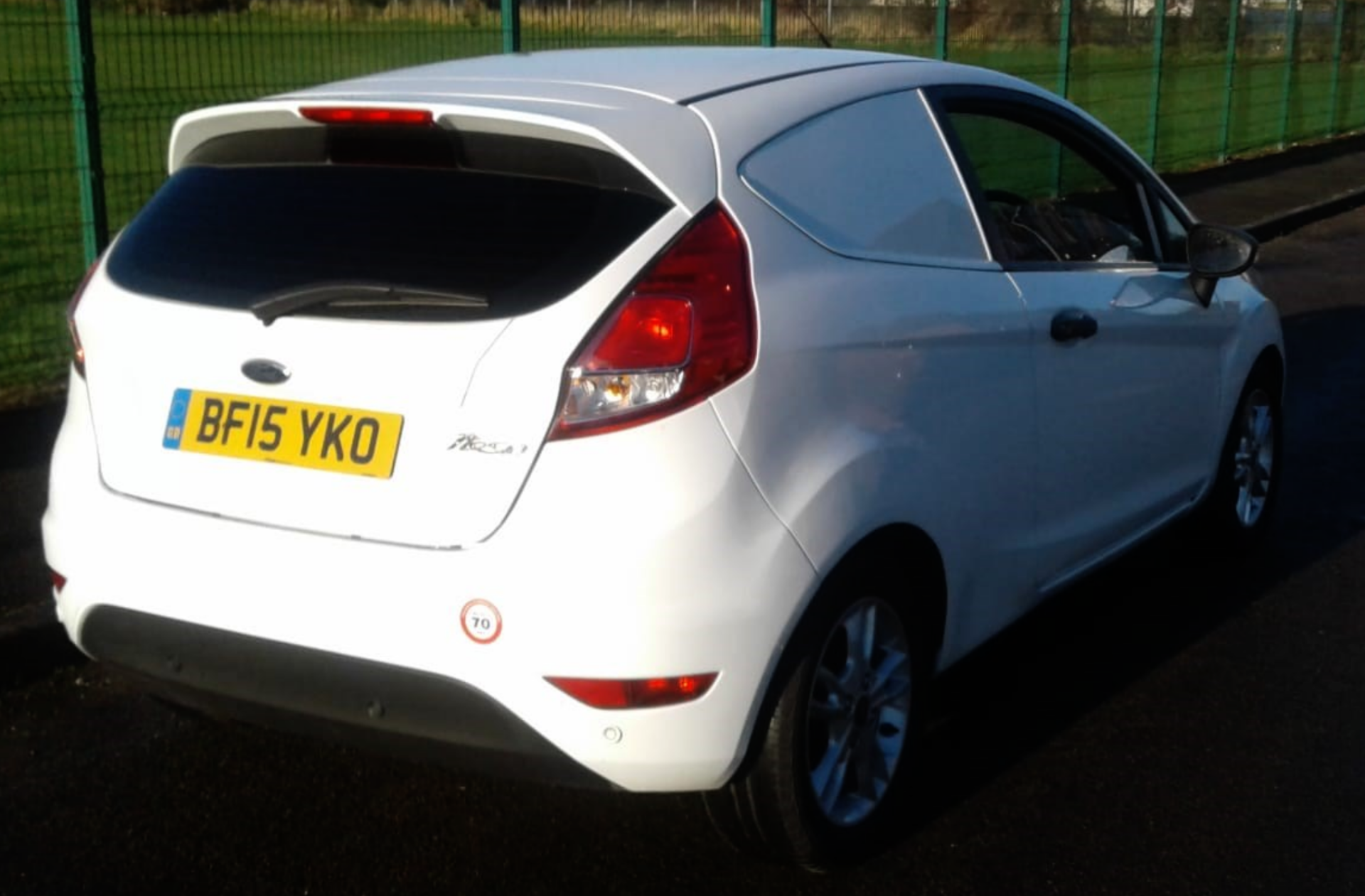 2015/15 REG FORD FIESTA ECONETIC TECH TDCI 1.6 DIESEL CAR DERIVED VAN, 0 FORMER KEEPERS *NO VAT* - Image 6 of 12