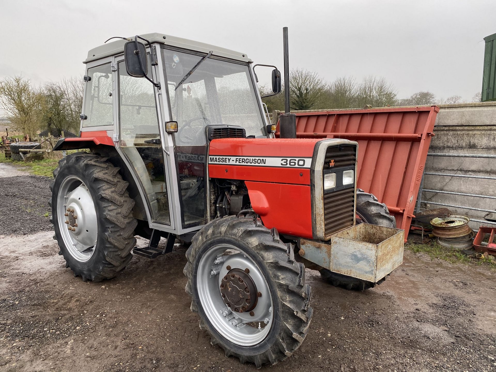 MASSEY FERGUSON 360 TRACTOR, 4 WHEEL DRIVE, YEAR 1987/88, STARTS, RUNS & DRIVES WELL - EX NURSERY