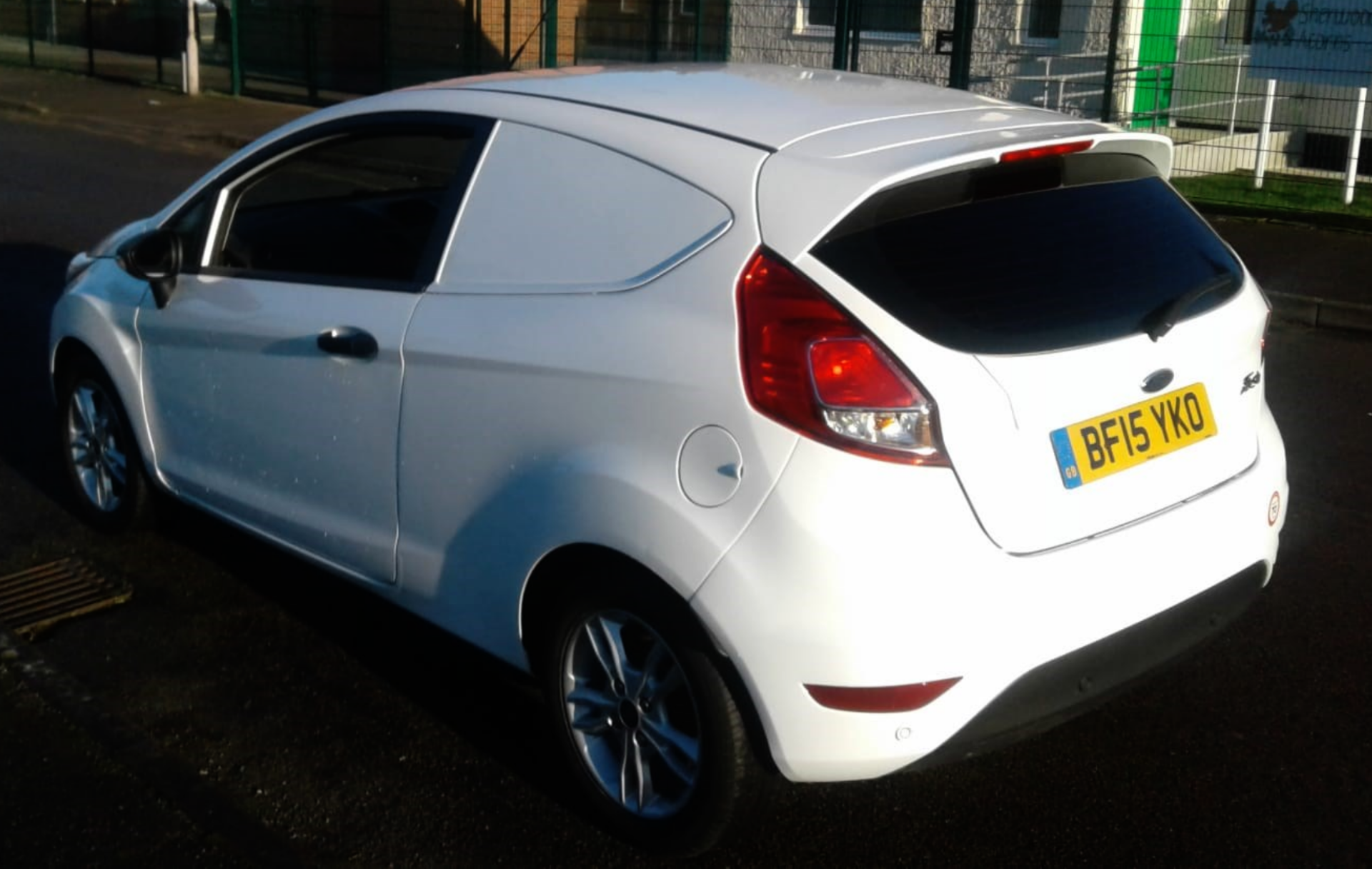 2015/15 REG FORD FIESTA ECONETIC TECH TDCI 1.6 DIESEL CAR DERIVED VAN, 0 FORMER KEEPERS *NO VAT* - Image 5 of 12