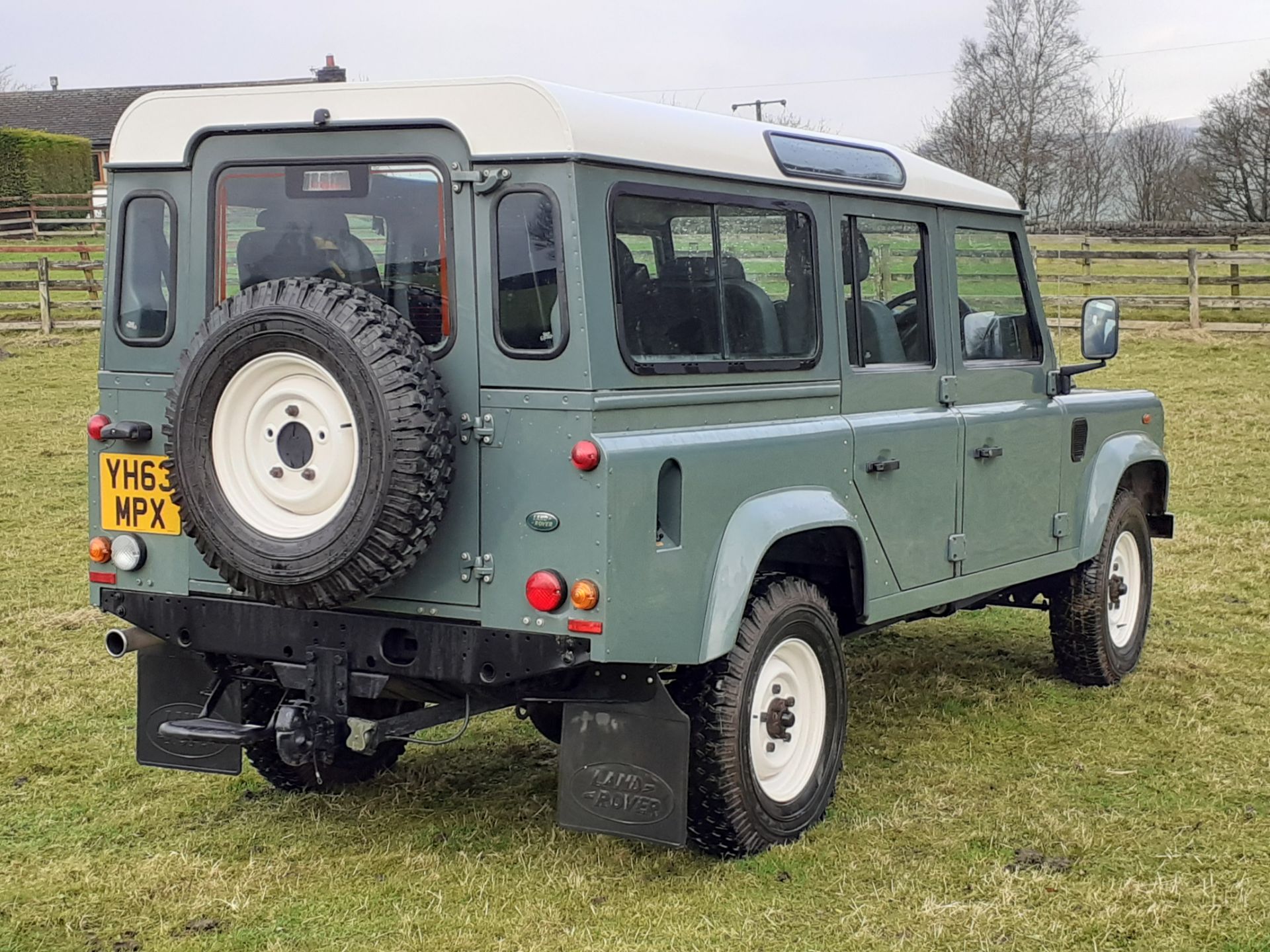 2013/63 REG LAND ROVER 110 DEFENDER TDI 2.2 DIESEL 7 SEATER 4X4, SHOWING 0 FORMER KEEPERS *NO VAT* - Image 6 of 16