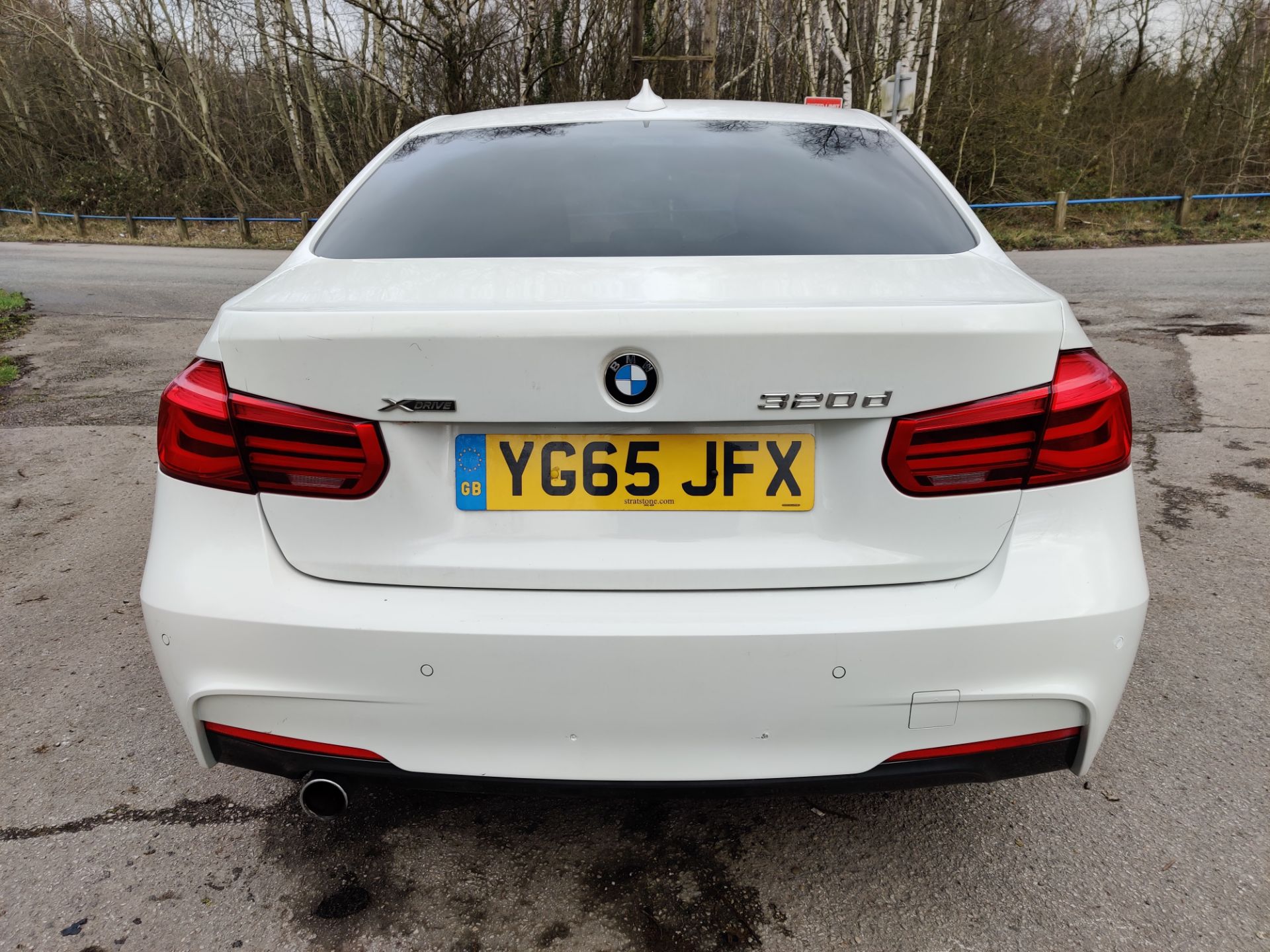 2015/65 REG BMW 318D M SPORT 2.0 DIESEL WHITE 4 DOOR SALOON, SHOWING 0 FORMER KEEPERS *NO VAT* - Image 5 of 23