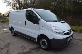 2014/14 REG VAUXHALL VIVARO 2700 CDTI SEMI-AUTO 2.0 DIESEL PANEL VAN, SHOWING 1 FORMER KEEPER