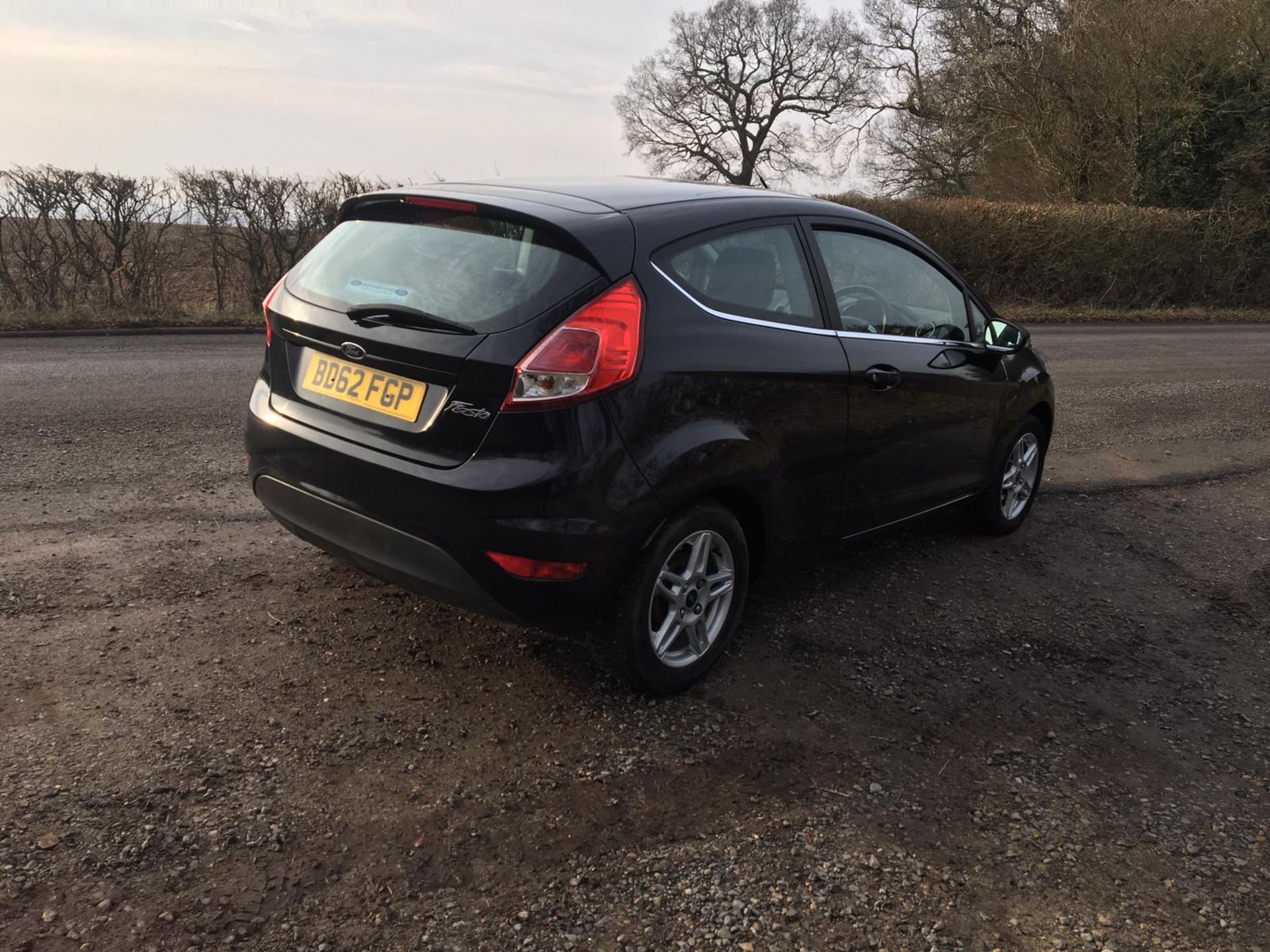 2013/62 REG FORD FIESTA ZETEC 1.25 PETROL BLACK 3DR HATCHBACK, SHOWING 2 FORMER KEEPERS *NO VAT* - Image 8 of 17