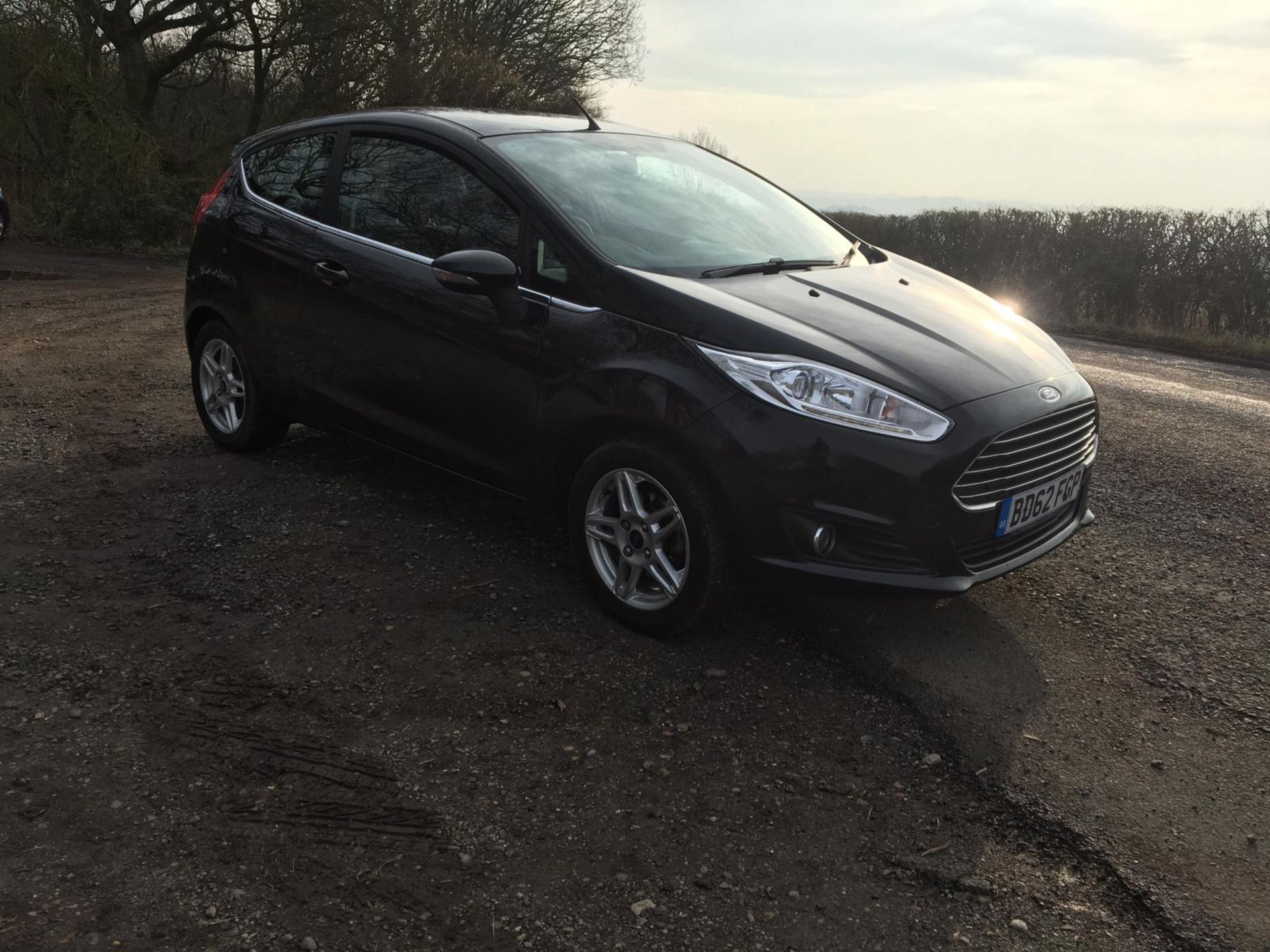 2013/62 REG FORD FIESTA ZETEC 1.25 PETROL BLACK 3DR HATCHBACK, SHOWING 2 FORMER KEEPERS *NO VAT* - Image 2 of 17