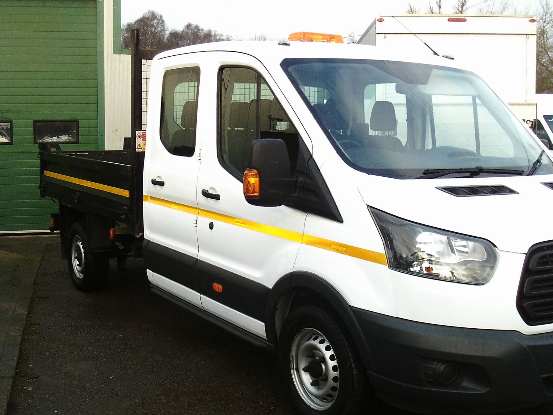 2017/17 REG FORD TRANSIT 350 CREWCAB 2LT EURO 6 130BHP 2.0 DIESEL WHITE TIPPER *PLUS VAT* - Image 4 of 13